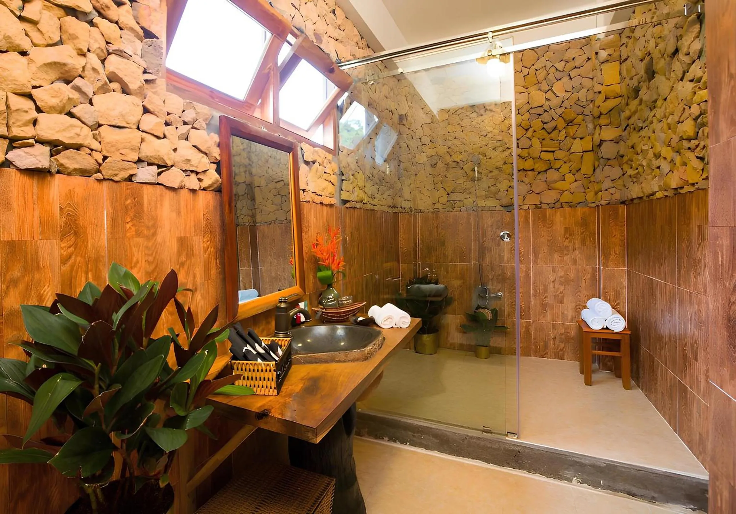 Bathroom in Milana Beach Resort & Spa Phú Quốc - Formely Chez Carole Beach Resort and Spa