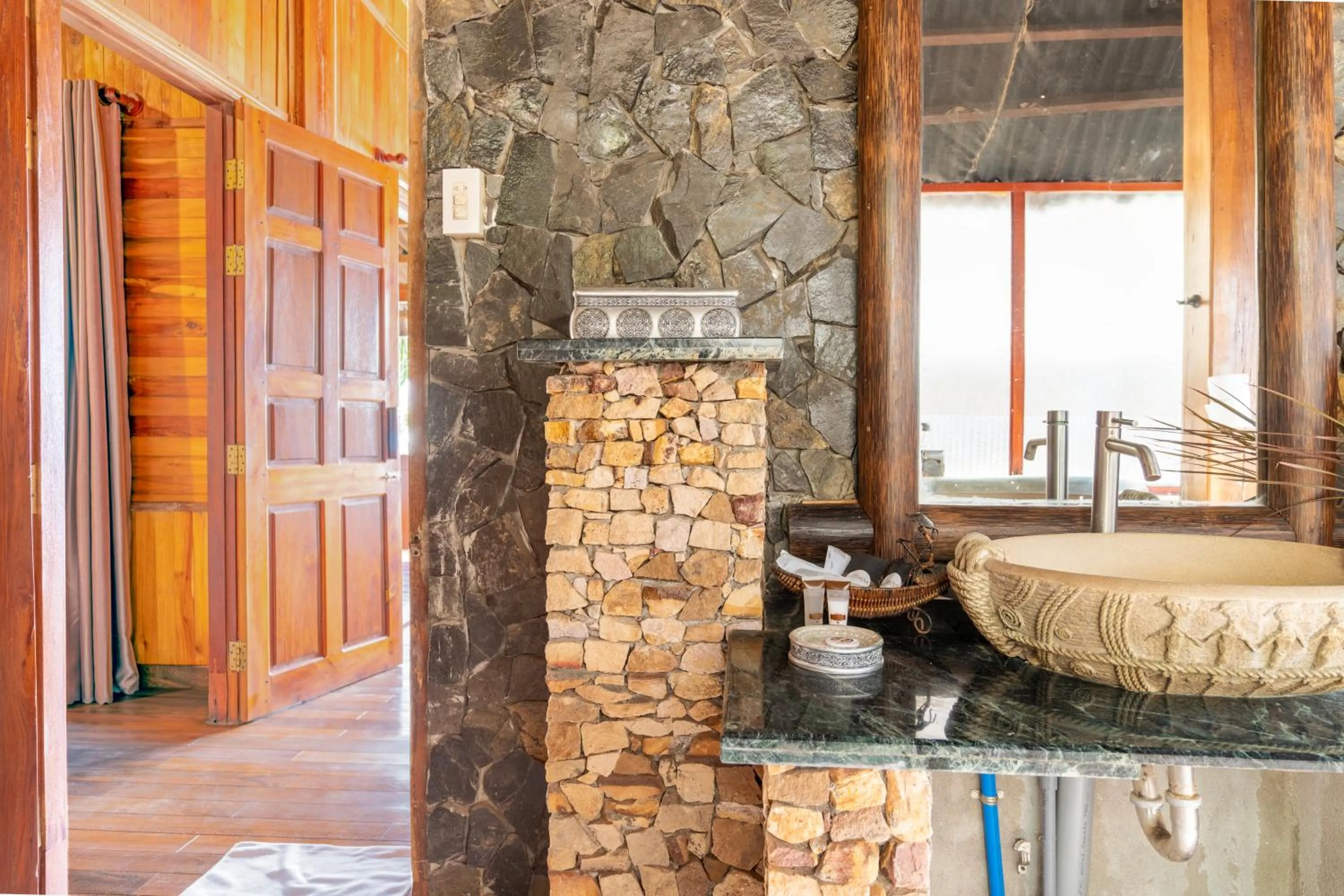 Bathroom in Milana Beach Resort & Spa Phú Quốc - Formely Chez Carole Beach Resort and Spa