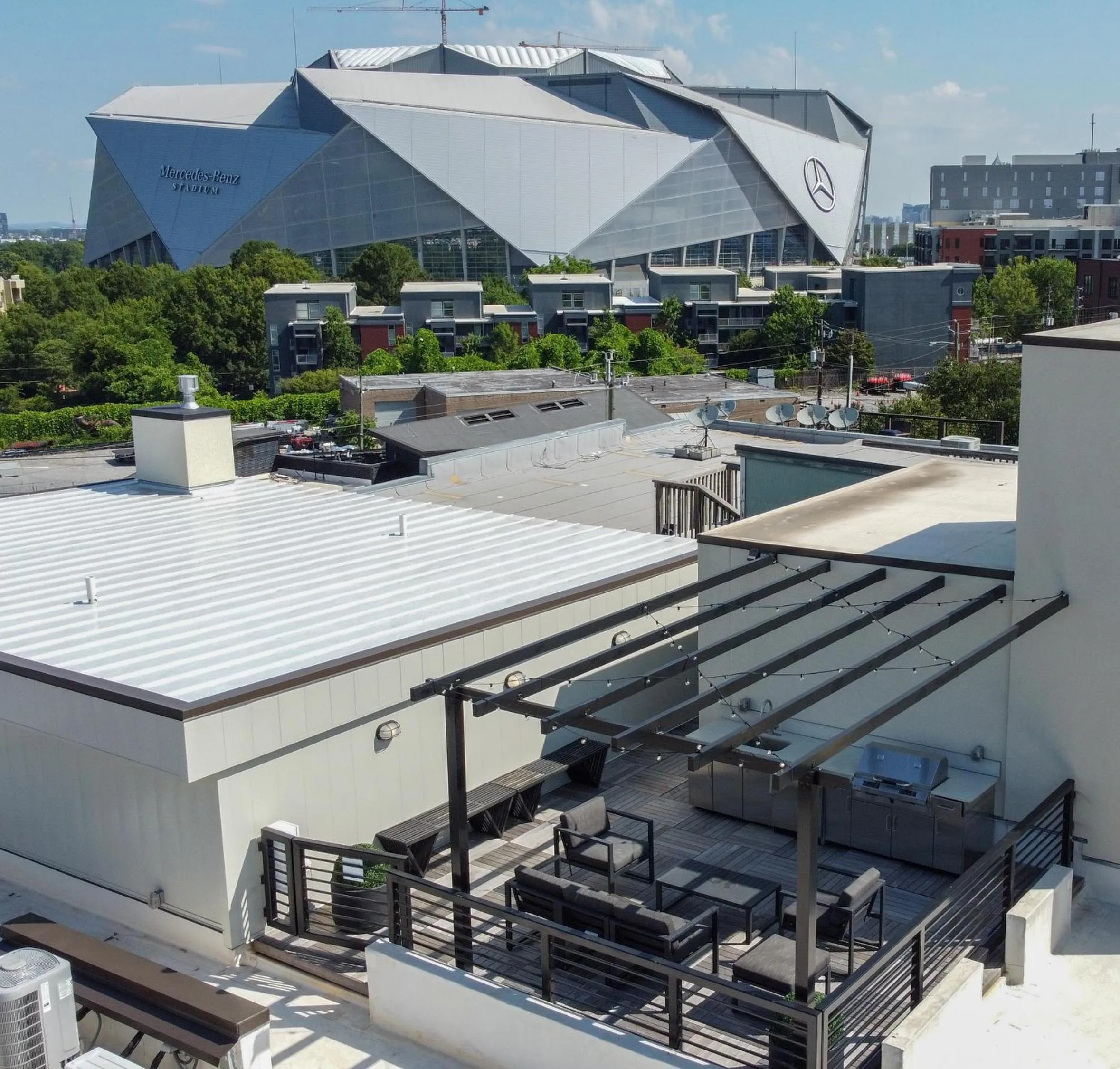 Patio in Loft condo by Mercedes Benz w balcony Apt 101