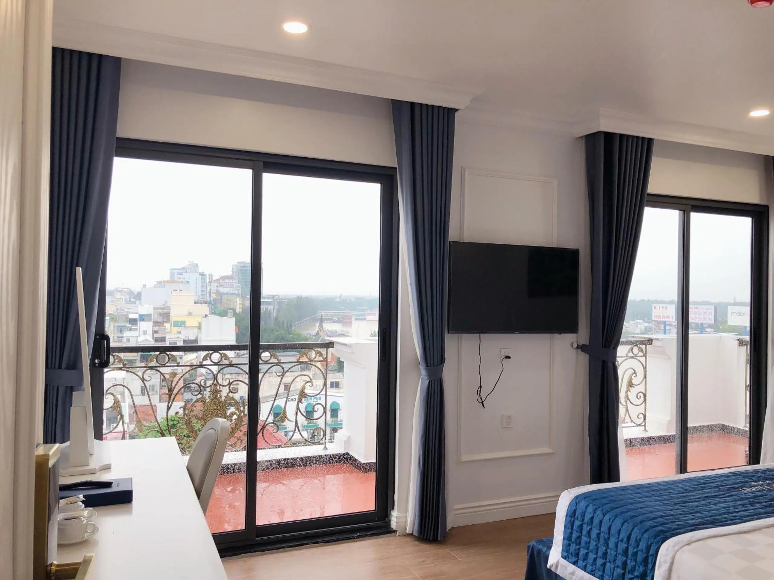 Bed in Senior Hotel 2