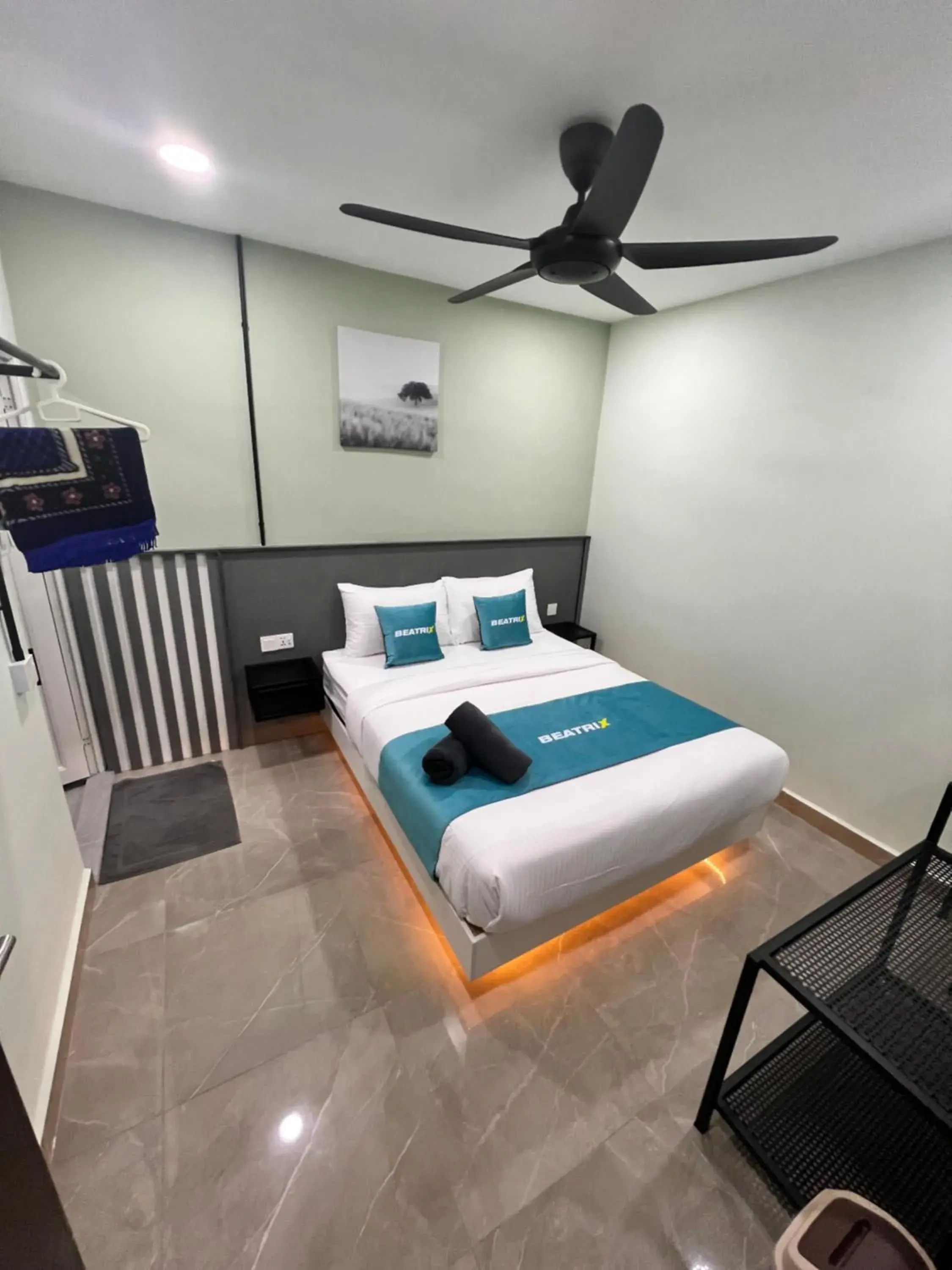 Standard Queen without Window in BEATRIX HOTEL Standard Queen without Window in BEATRIX HOTEL