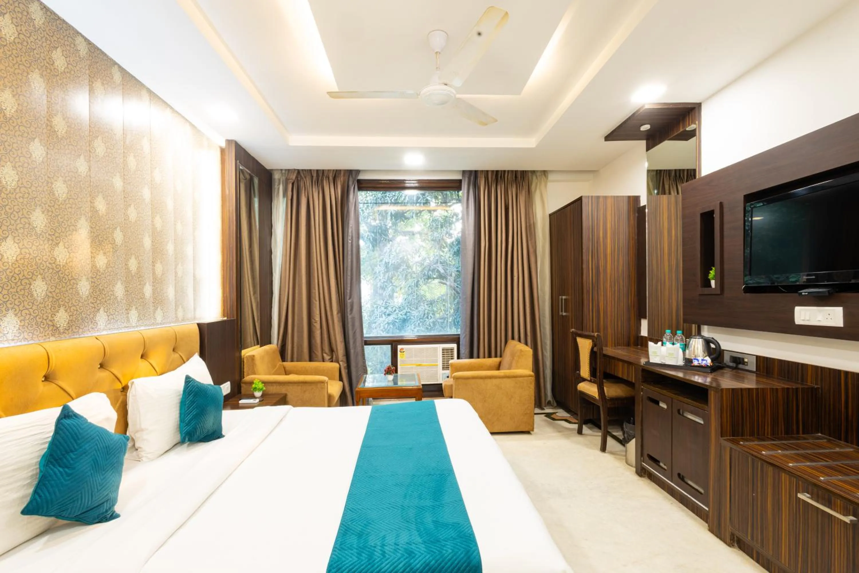 Bedroom, Bed in Hotel Panickers Residency - Near Ganga Ram & BLK Hospital - Karol Bagh