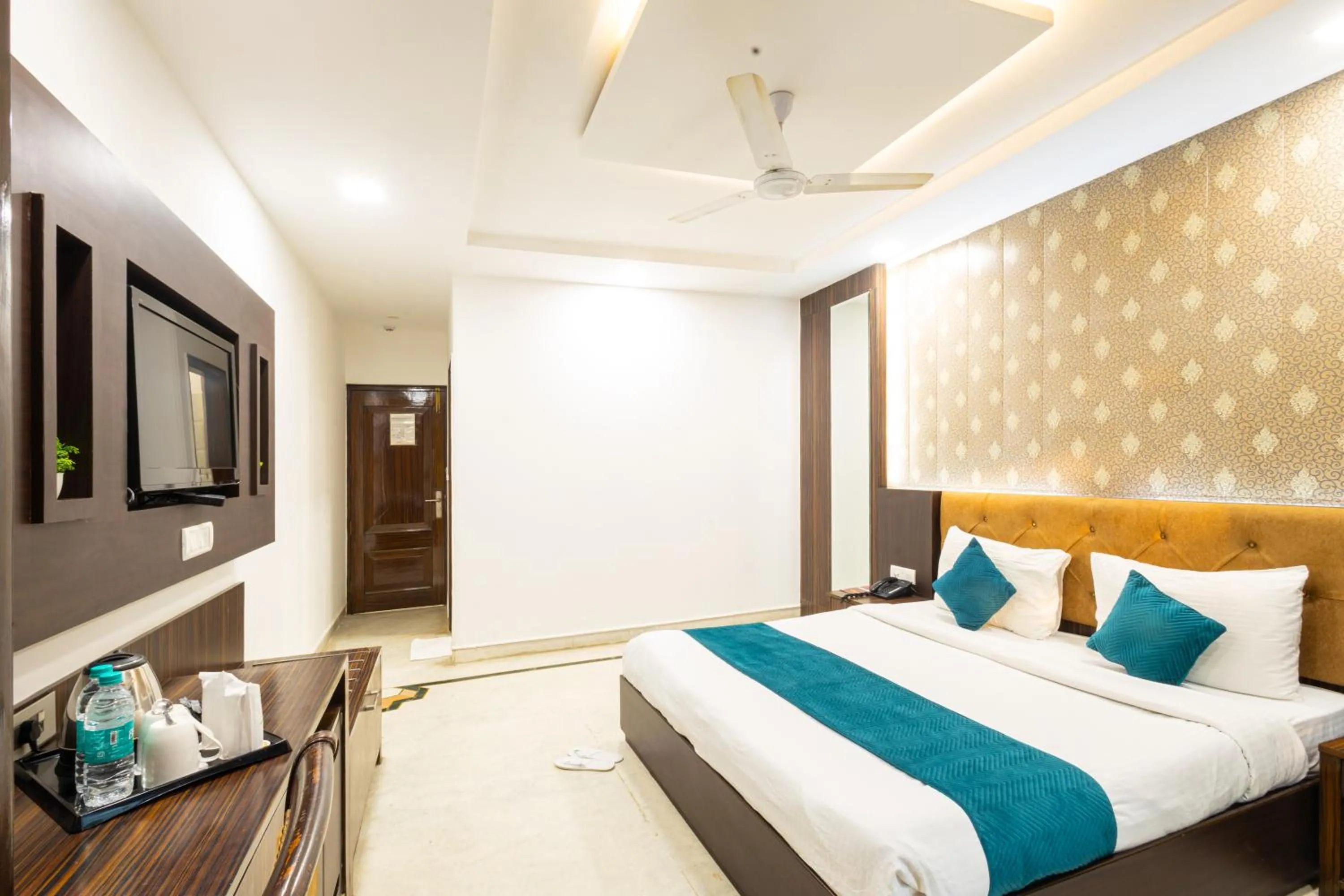 Bedroom, Bed in Hotel Panickers Residency - Near Ganga Ram & BLK Hospital - Karol Bagh