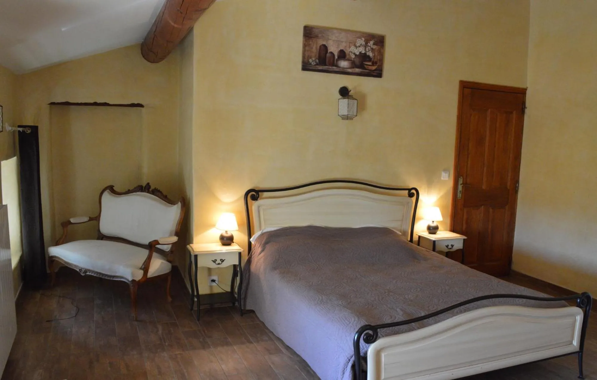 Bed in Ferme de Palumiane - Chambres climatisées