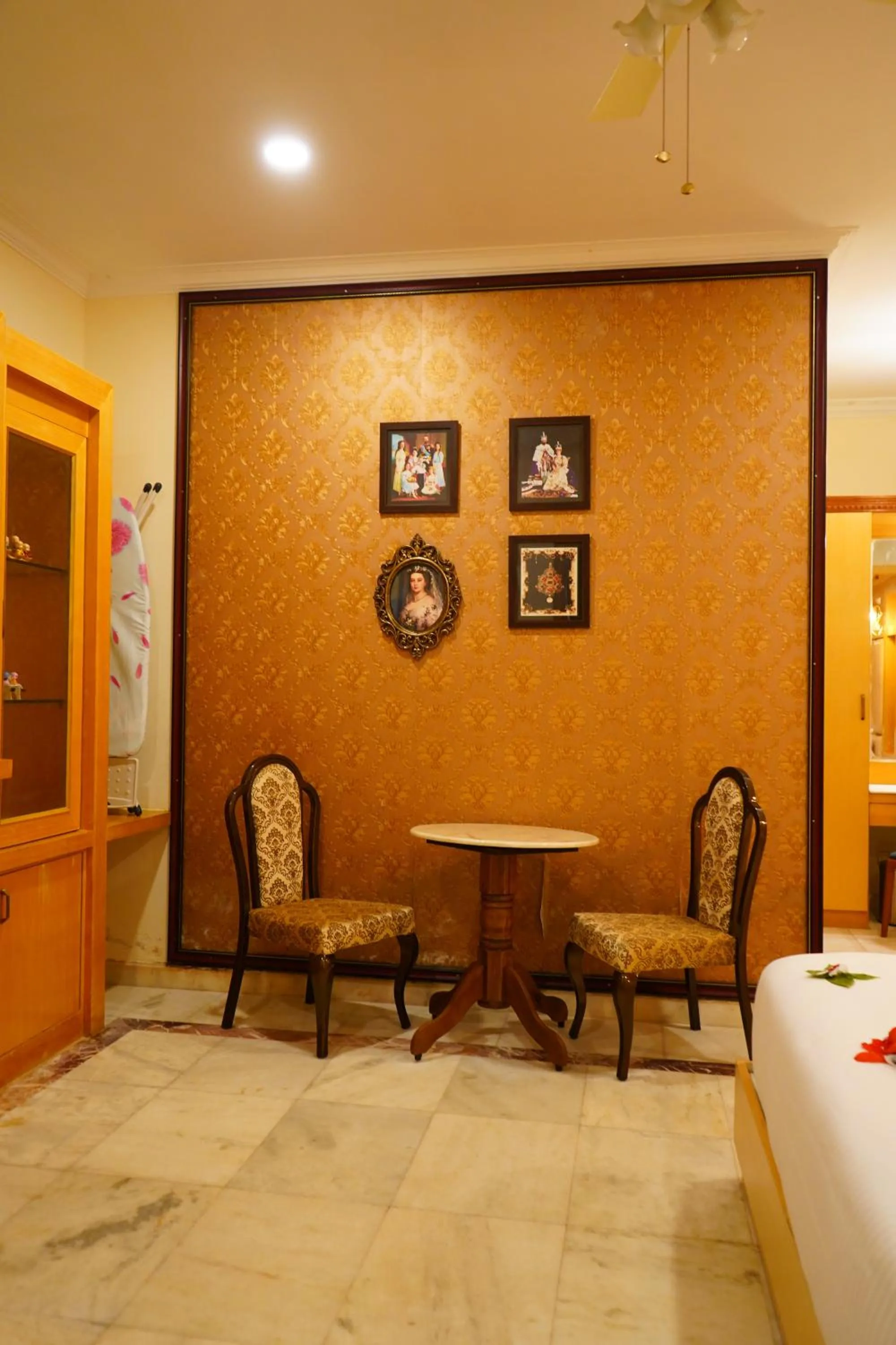 Dining area in A R Thangakottai