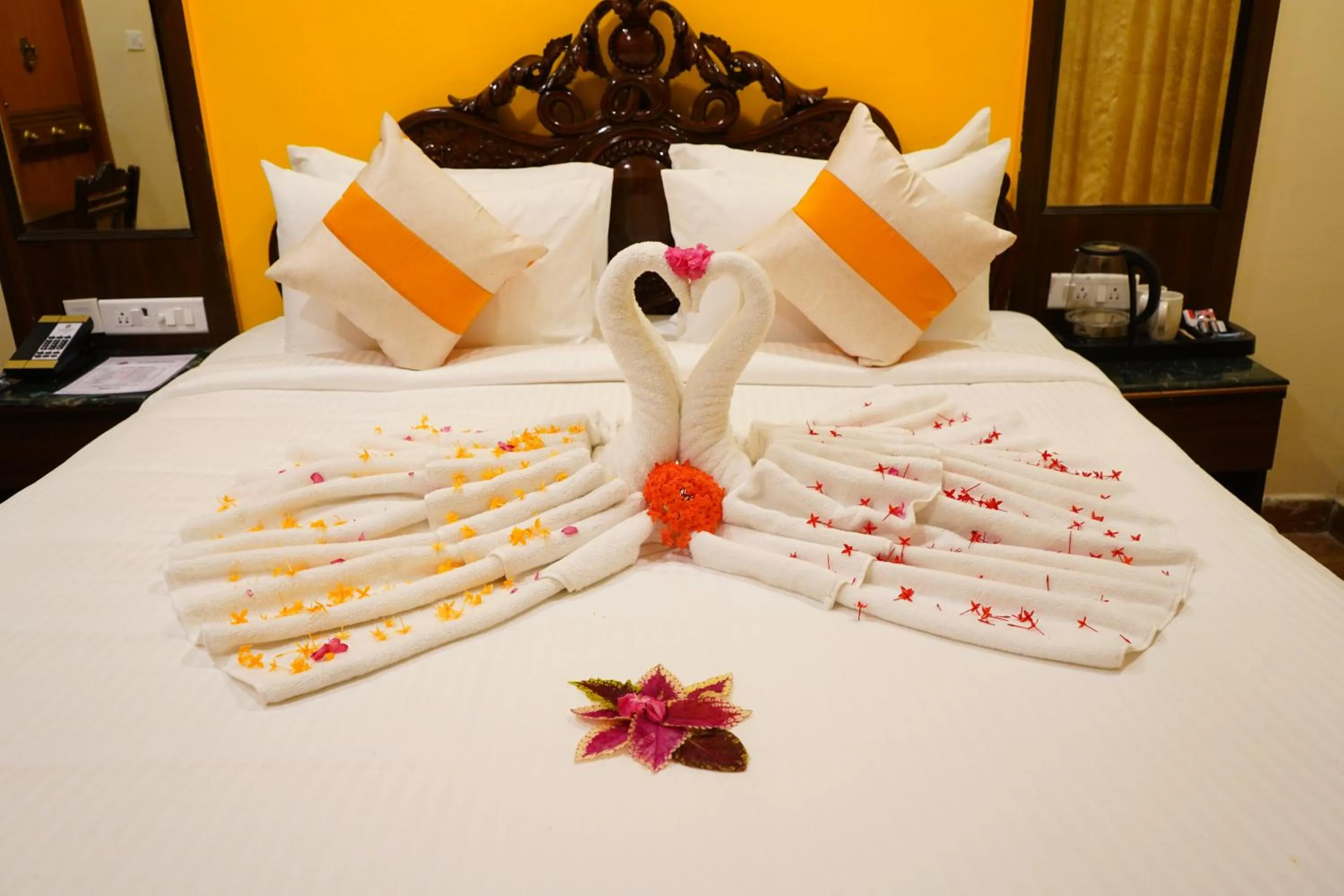 Bed in A R Thangakottai