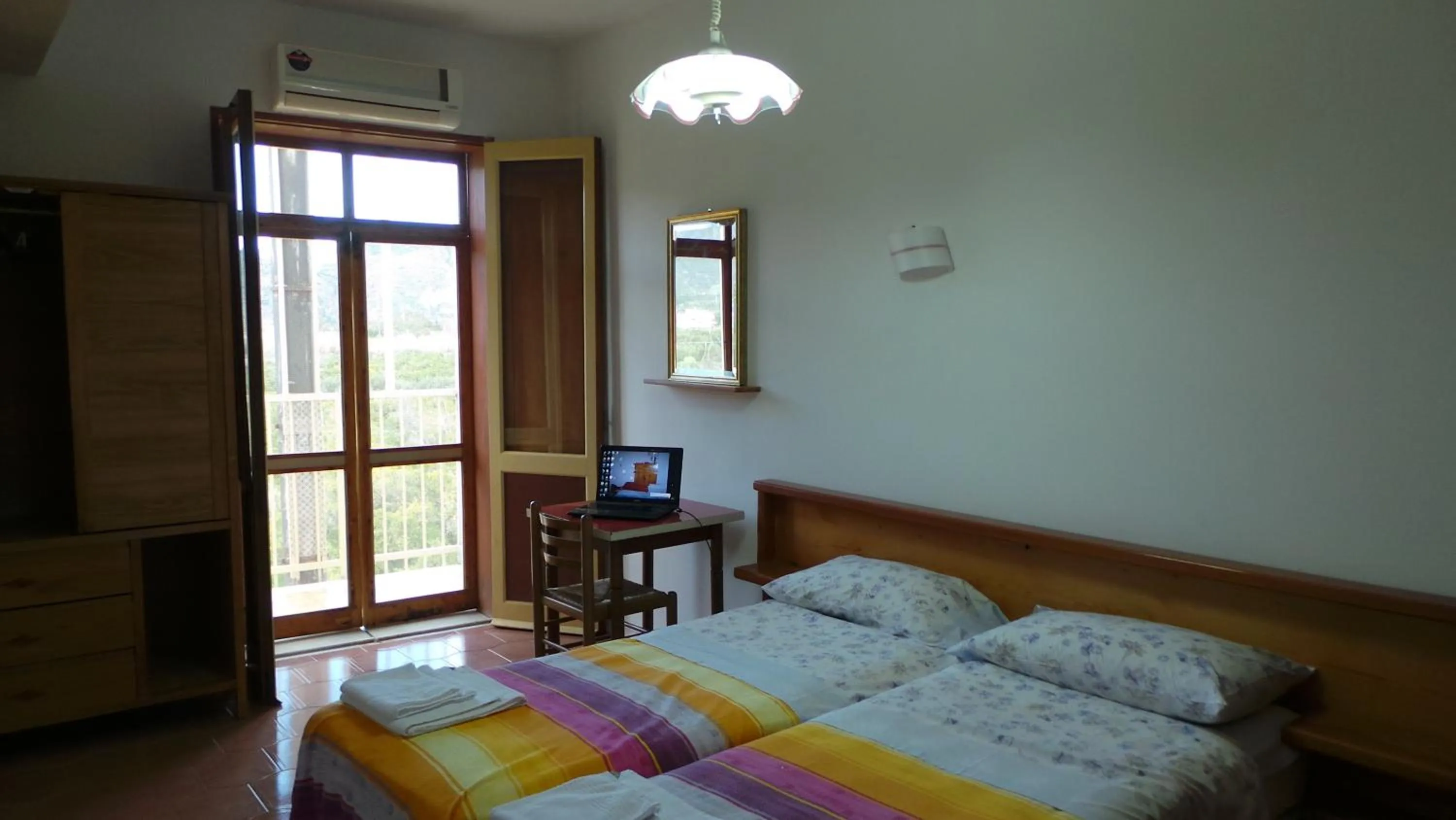 Photo of the whole room in Hotel-Pensione 4 Stagioni