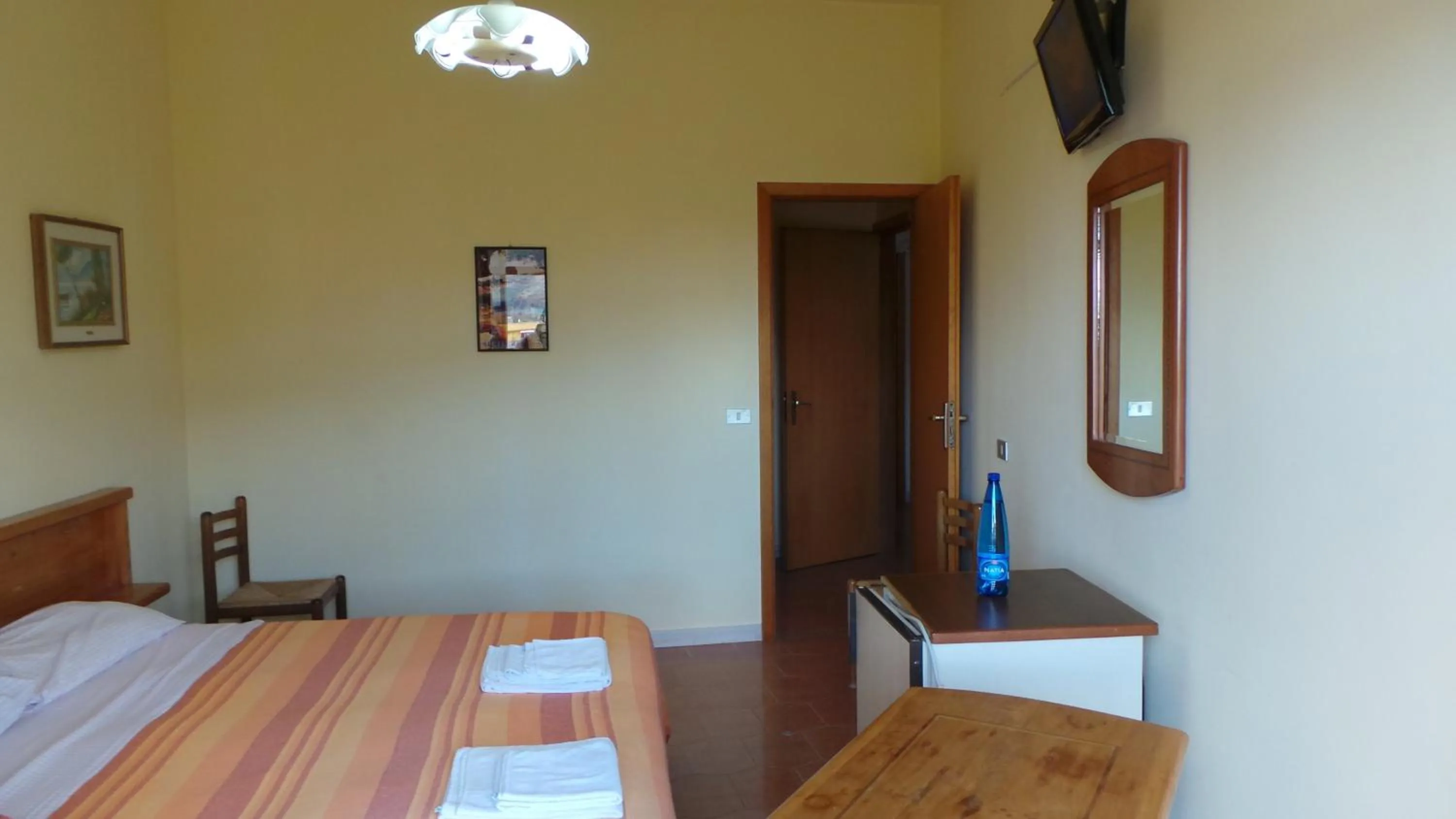 Photo of the whole room in Hotel-Pensione 4 Stagioni