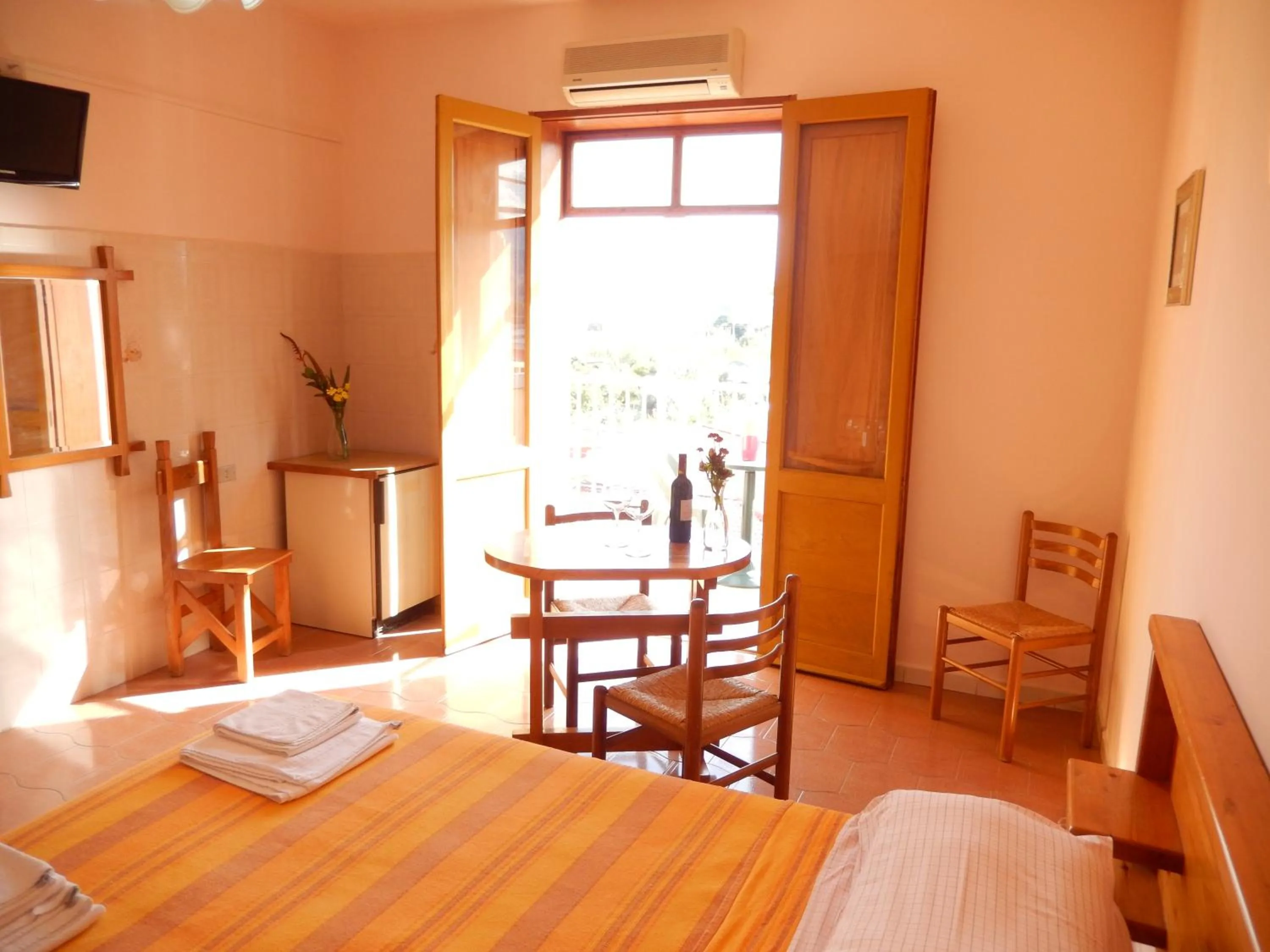 Photo of the whole room in Hotel-Pensione 4 Stagioni