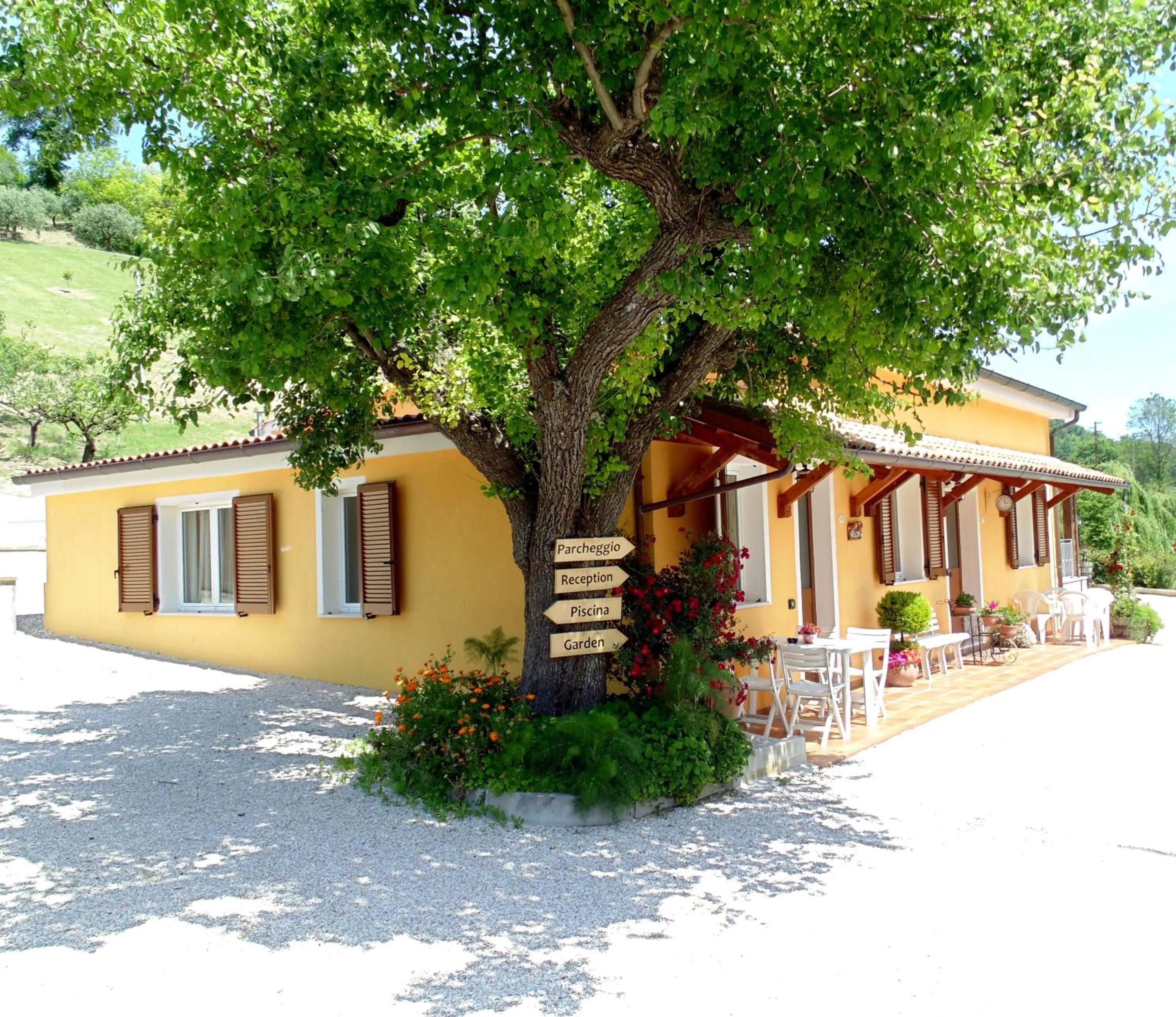 Facade/entrance in Bigotti