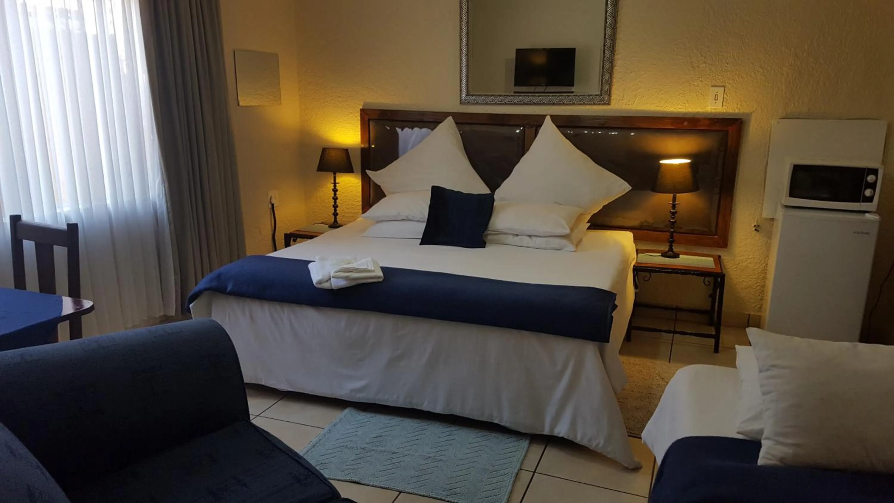 Bedroom, Bed in African Sky Guest House