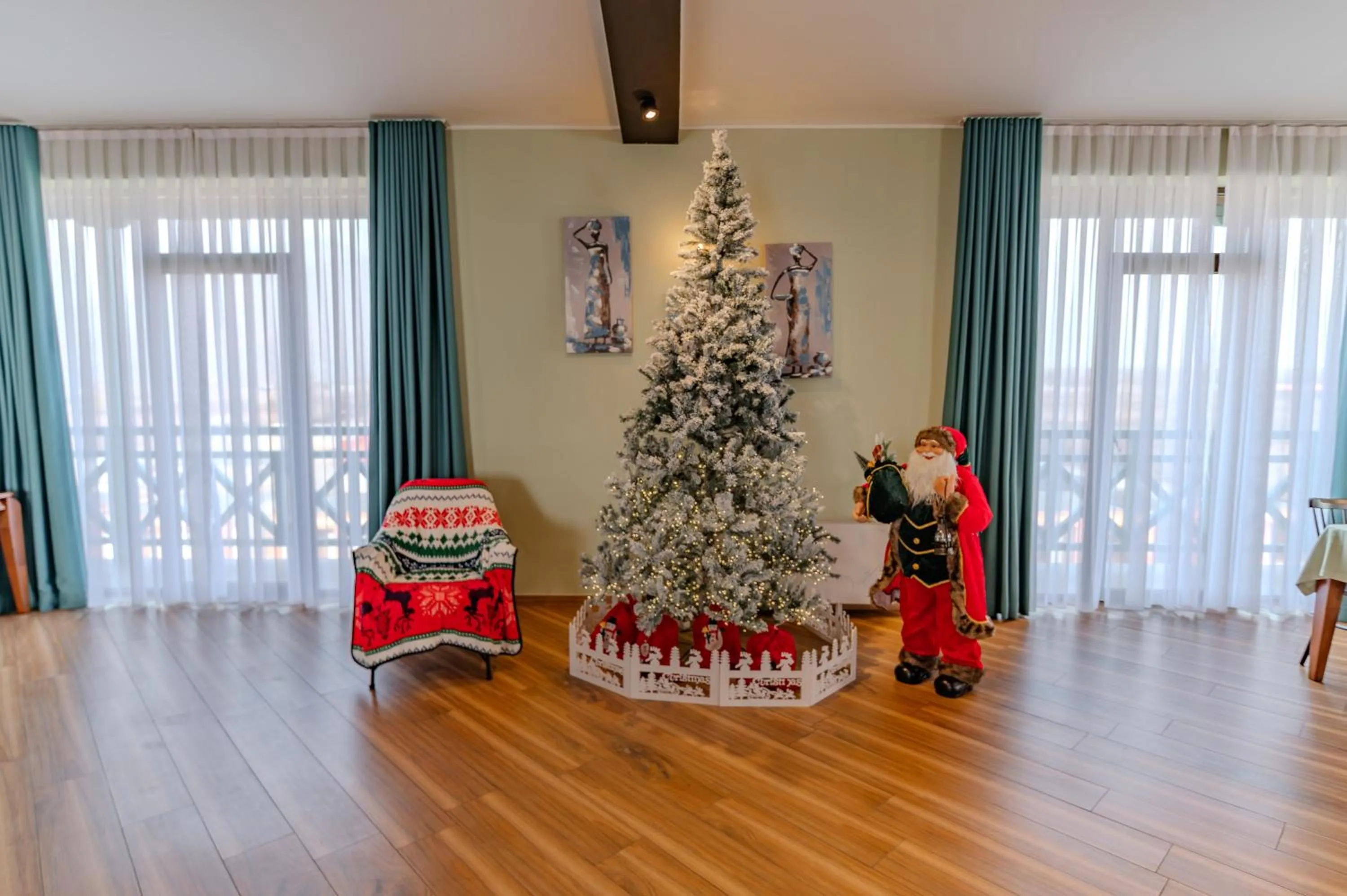 Restaurant/places to eat in Burki Castle & Cellar