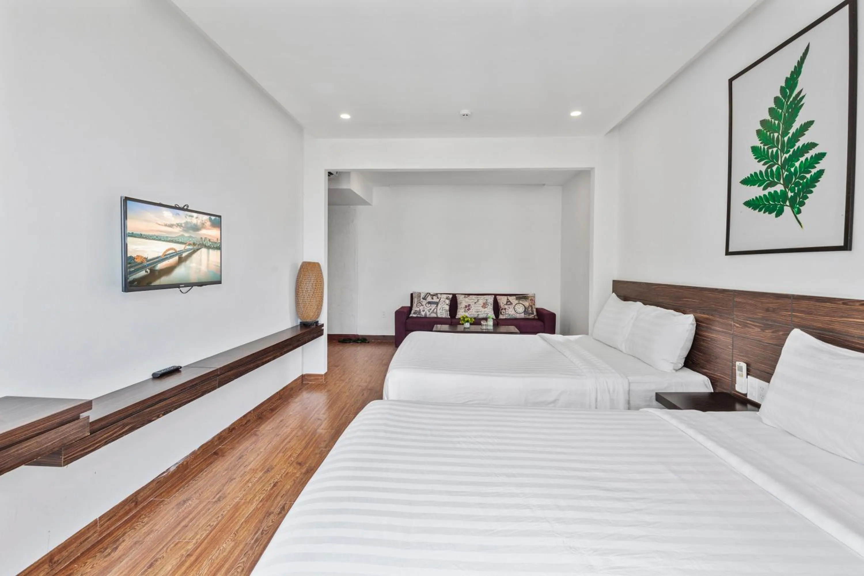 Bed in Amis Hotel & Apartment - 50m to My Khe Beach