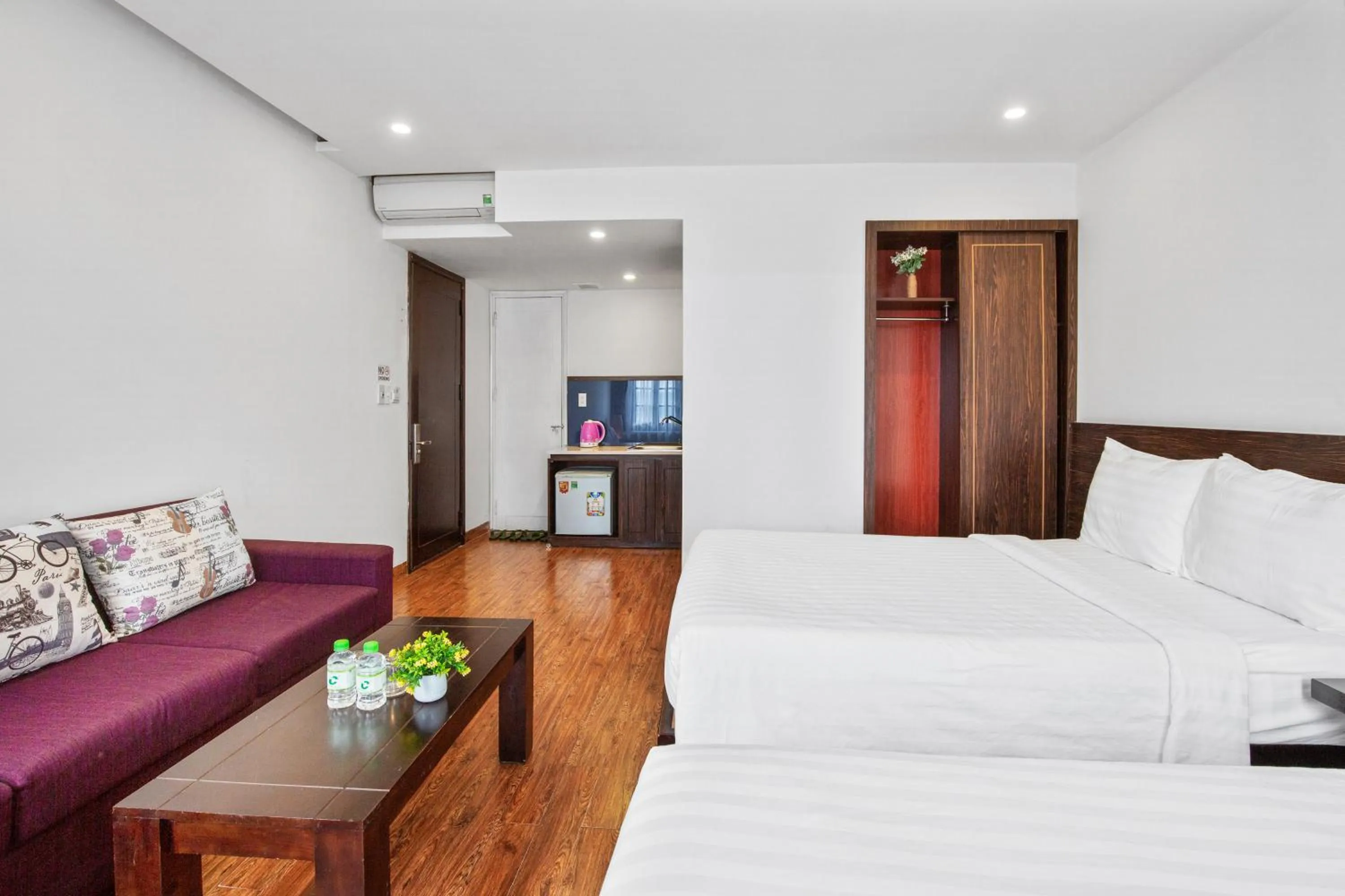 Bed in Amis Hotel & Apartment - 50m to My Khe Beach