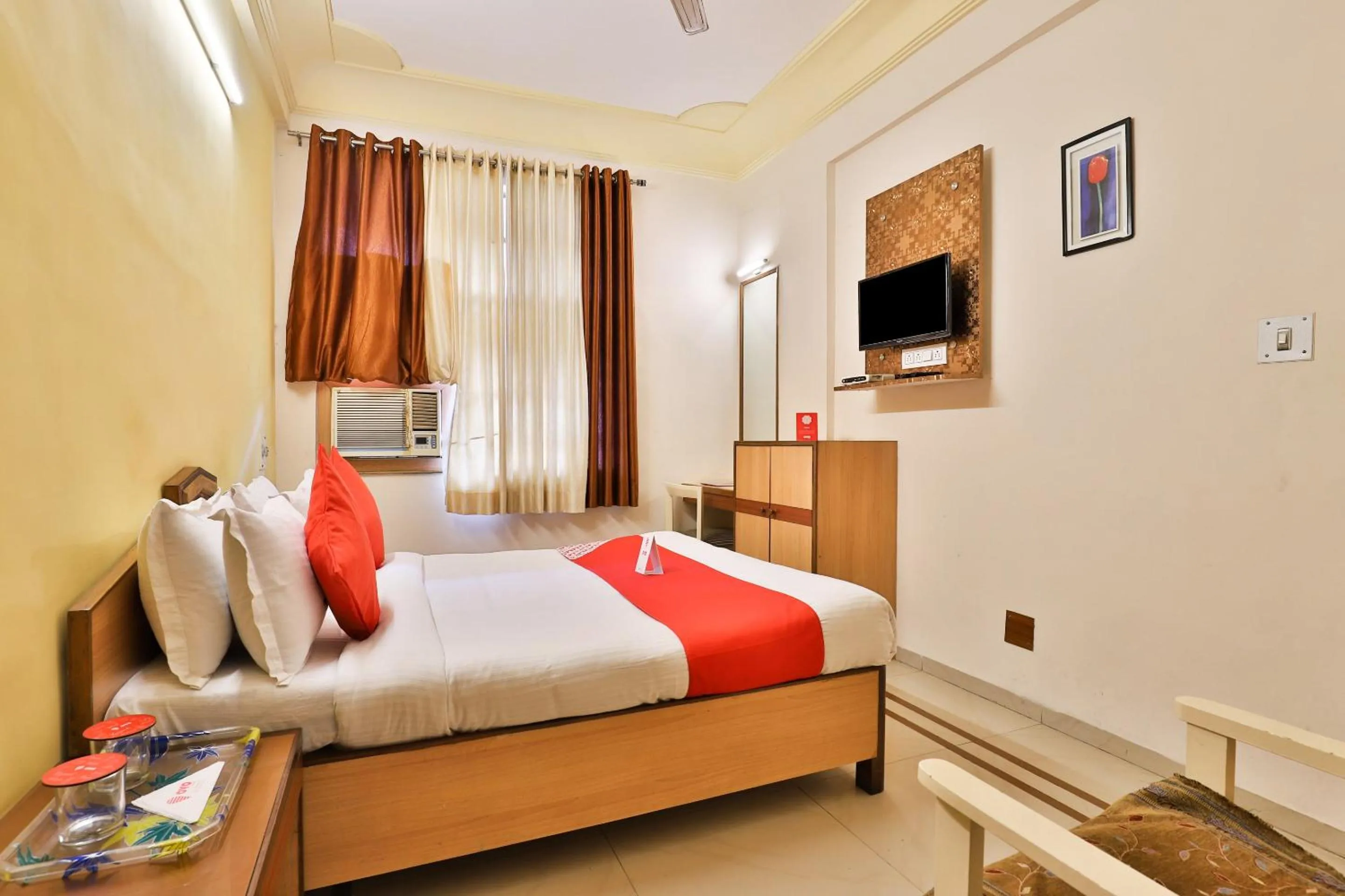 Collection O Dandiya Bazar Formerly Vrundavan Residency