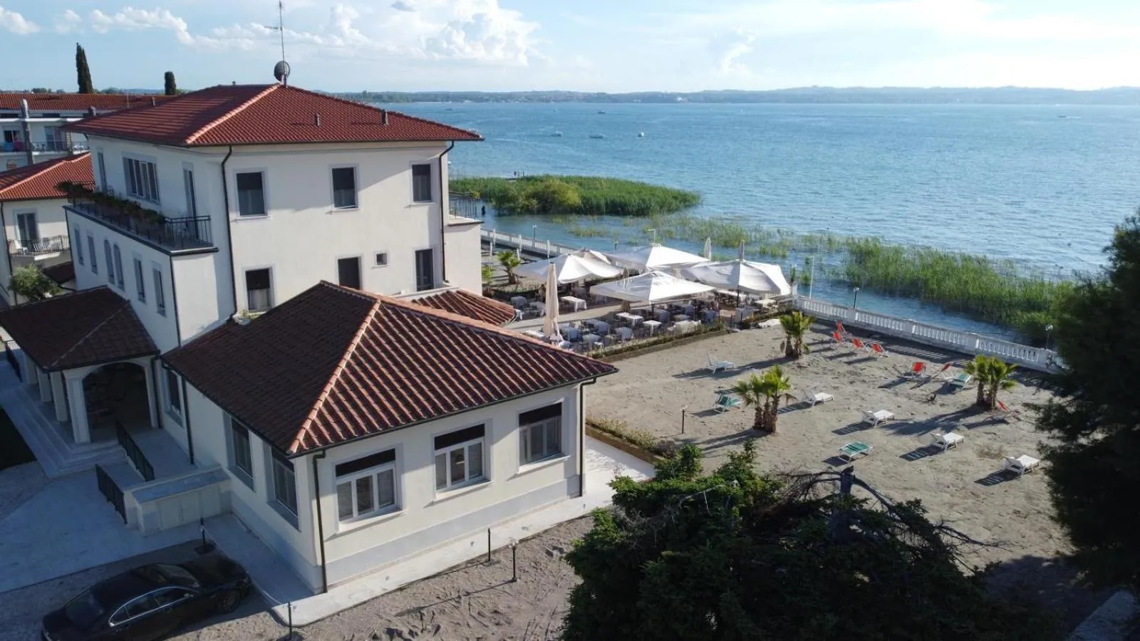 Property building in Hotel Villa Trieste