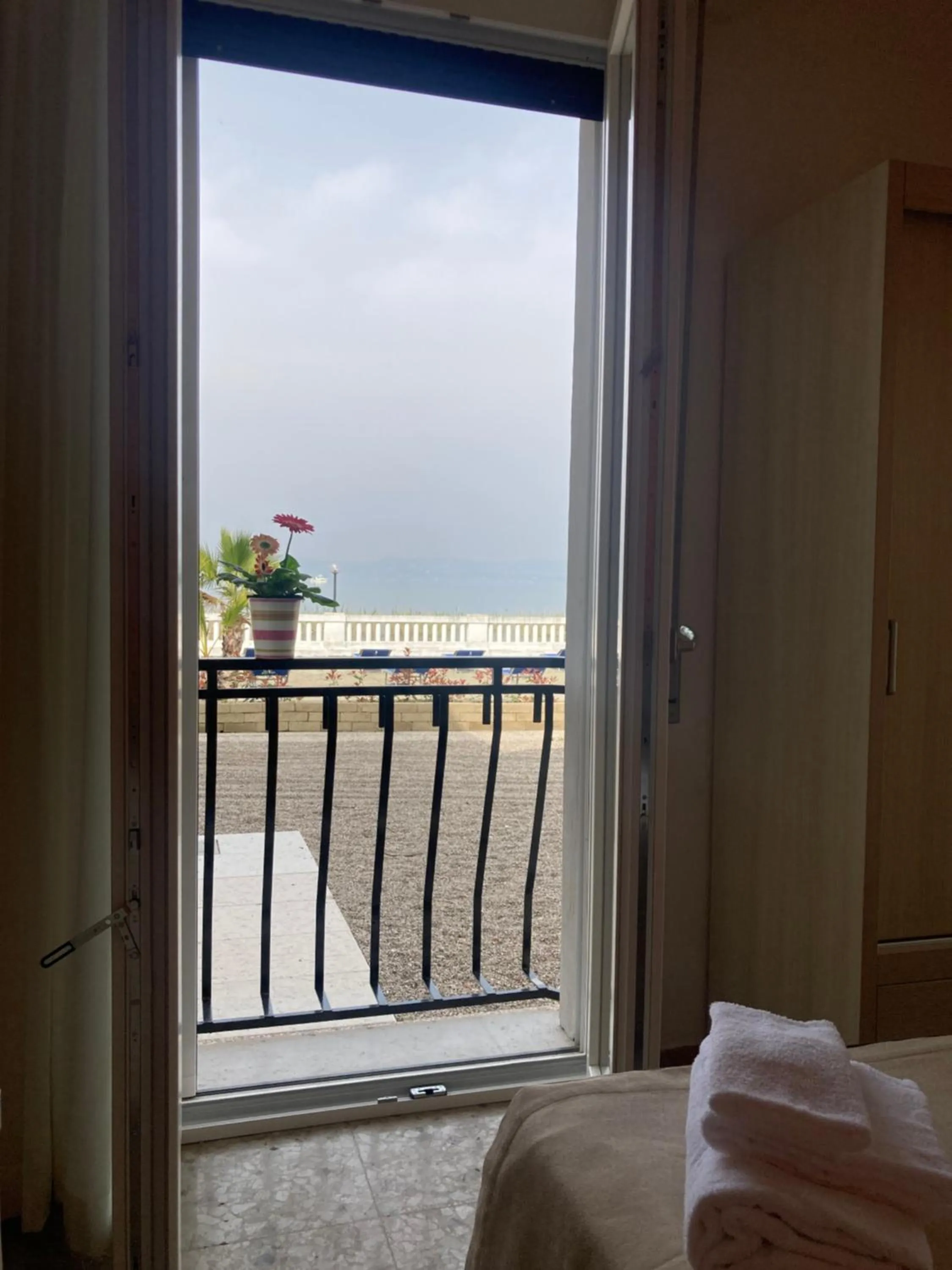 View (from property/room), Bed in Hotel Villa Trieste