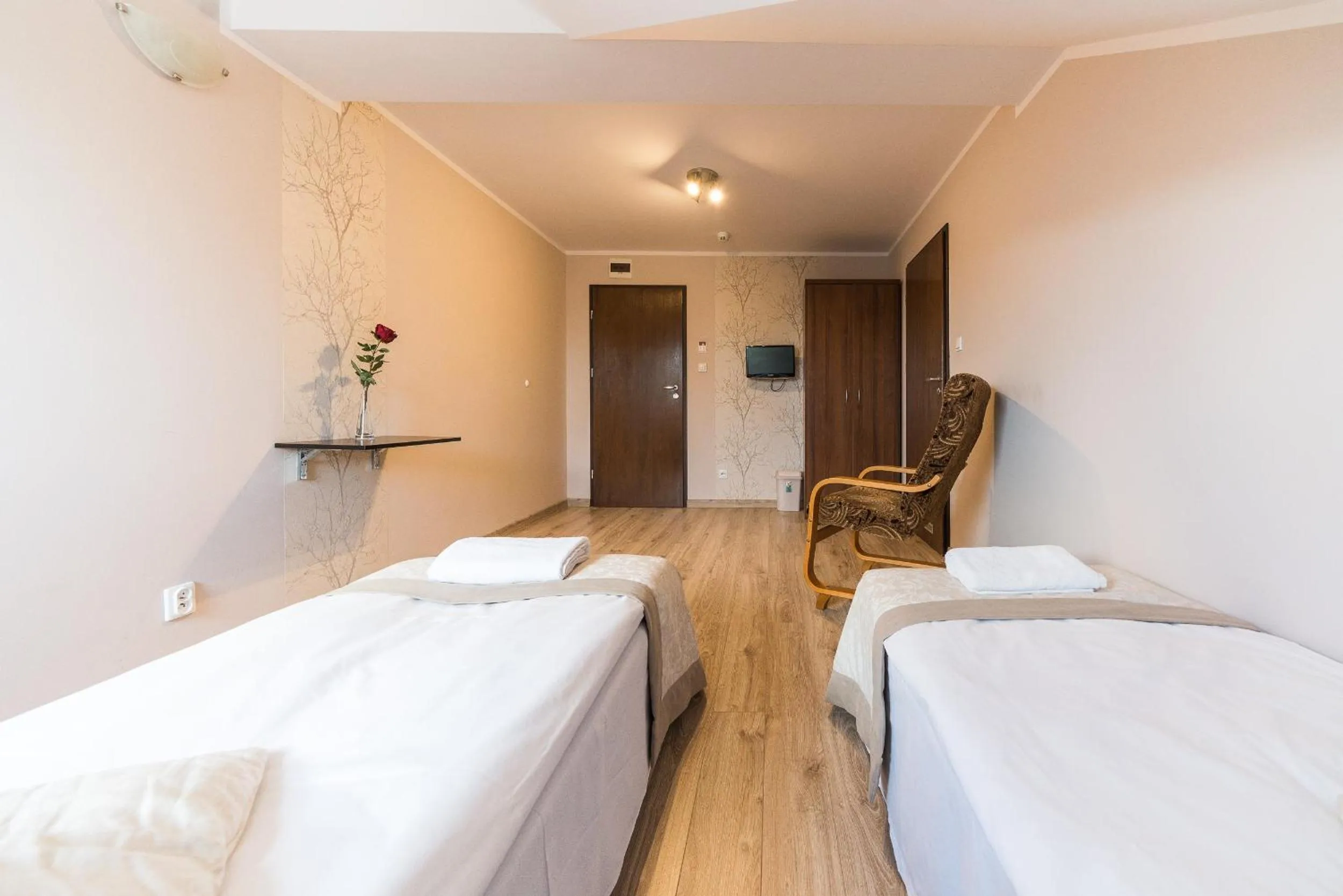 Photo of the whole room, Bed in Dworek Rajska Góra