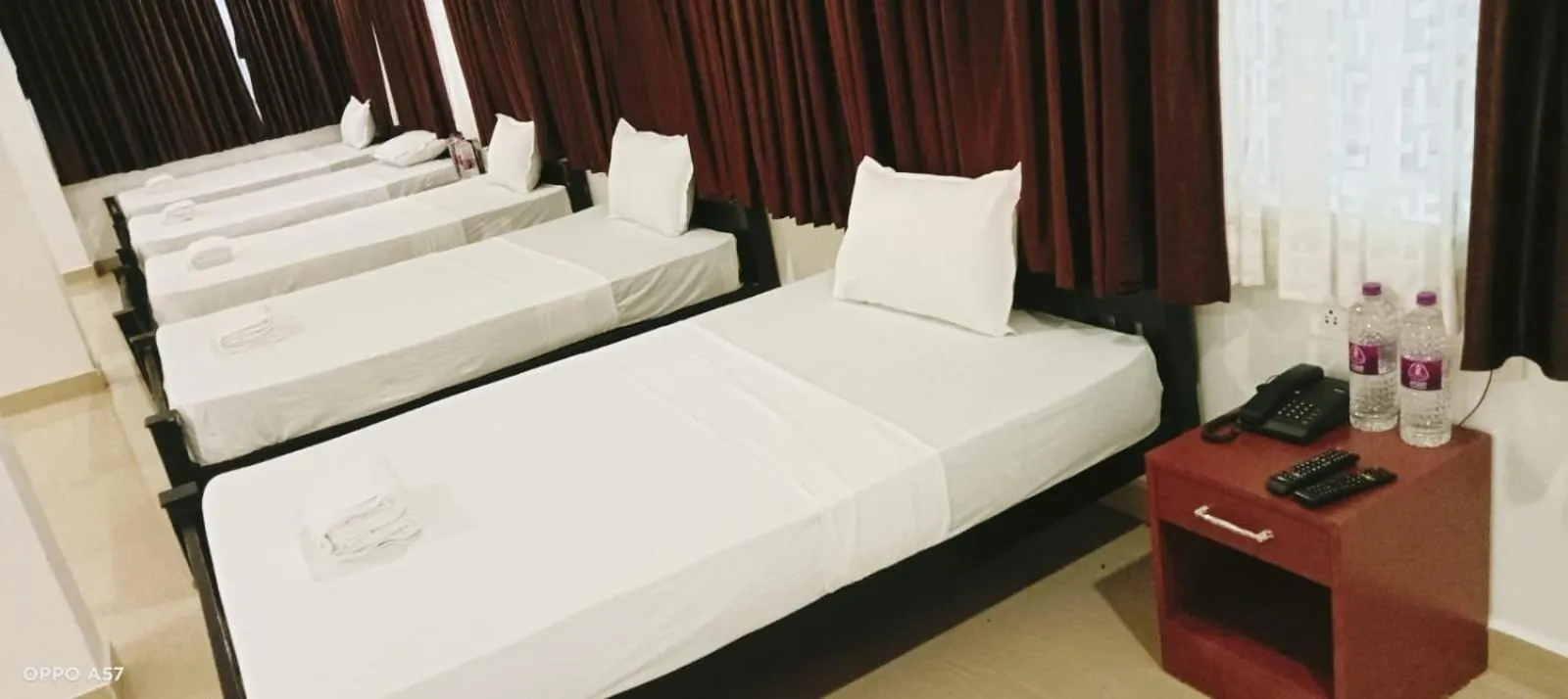 Bed in Hotel Idukki Castle