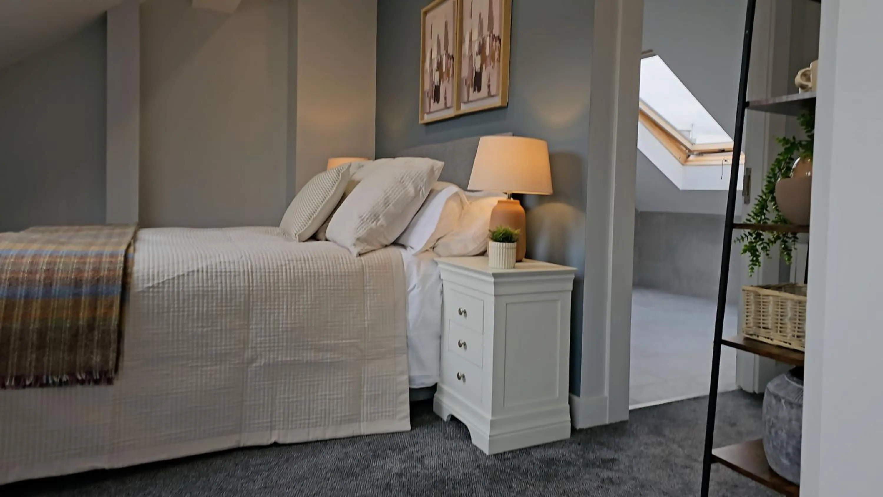 Bedroom, Bed in Madison House