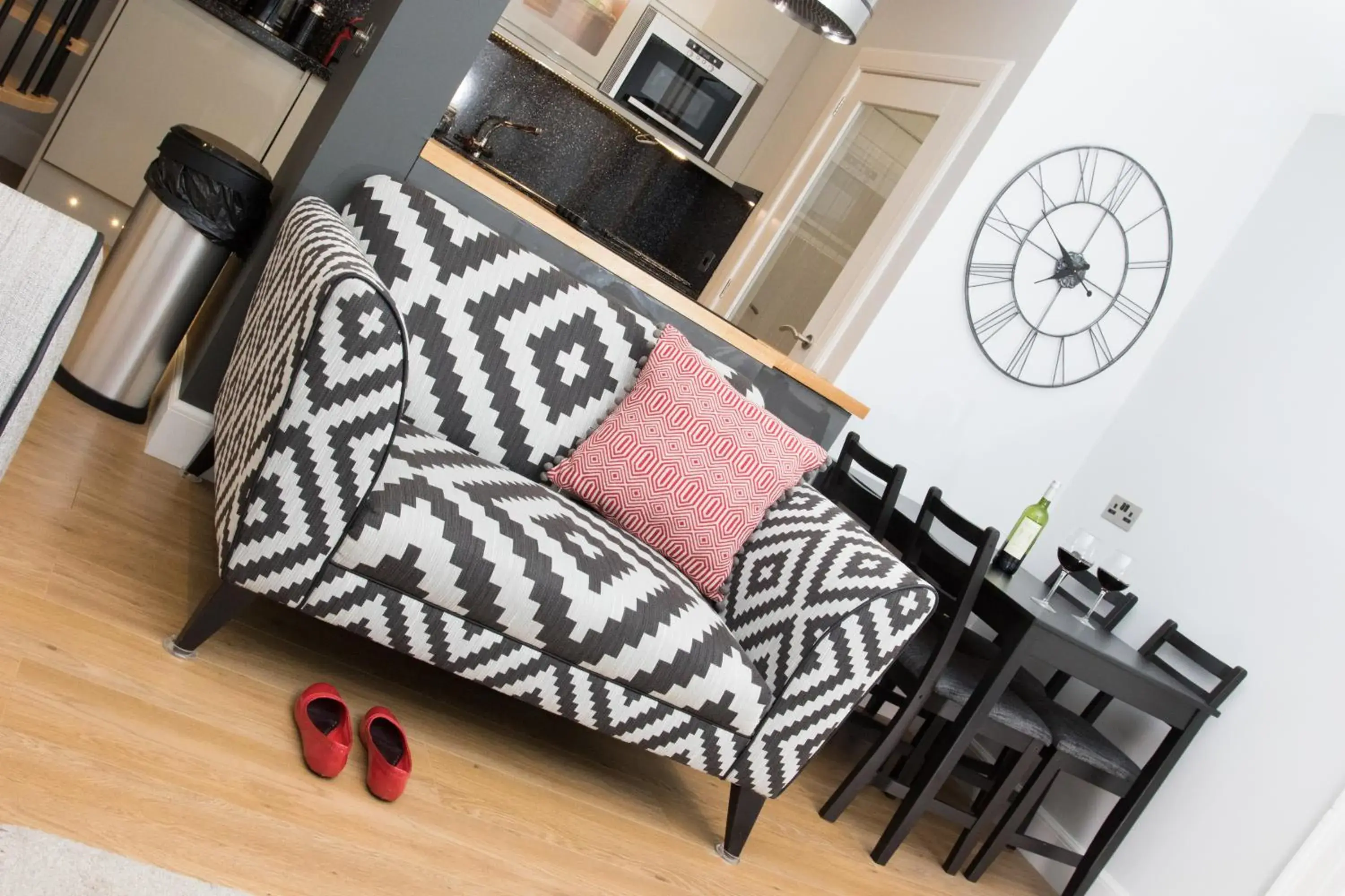 Luxury Two-Bedroom Apartment in The Glenmoriston Townhouse Hotel Luxury Two-Bedroom Apartment in The Glenmoriston Townhouse Hotel