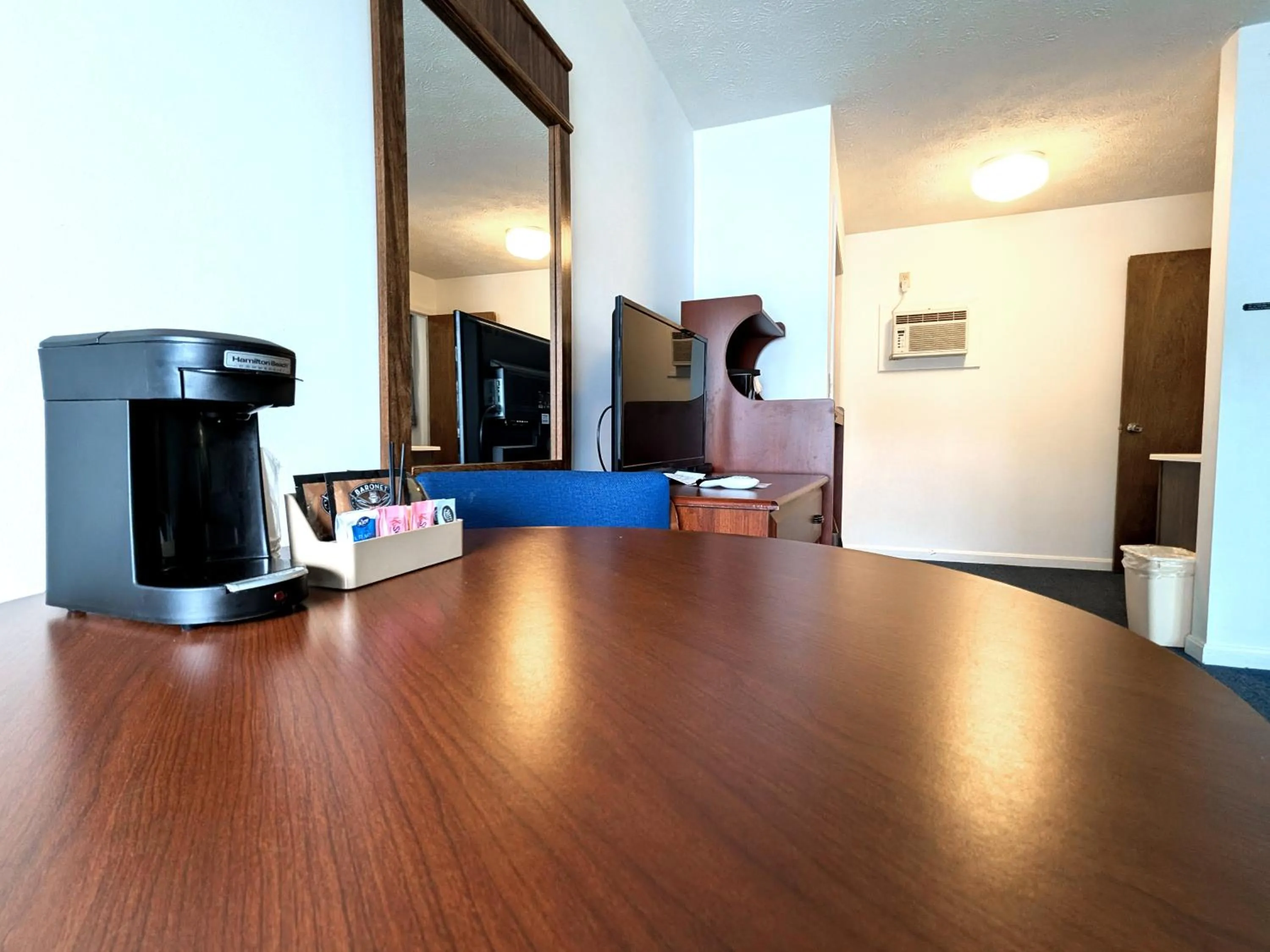 Seating area in Ocean Acres Ogunquit