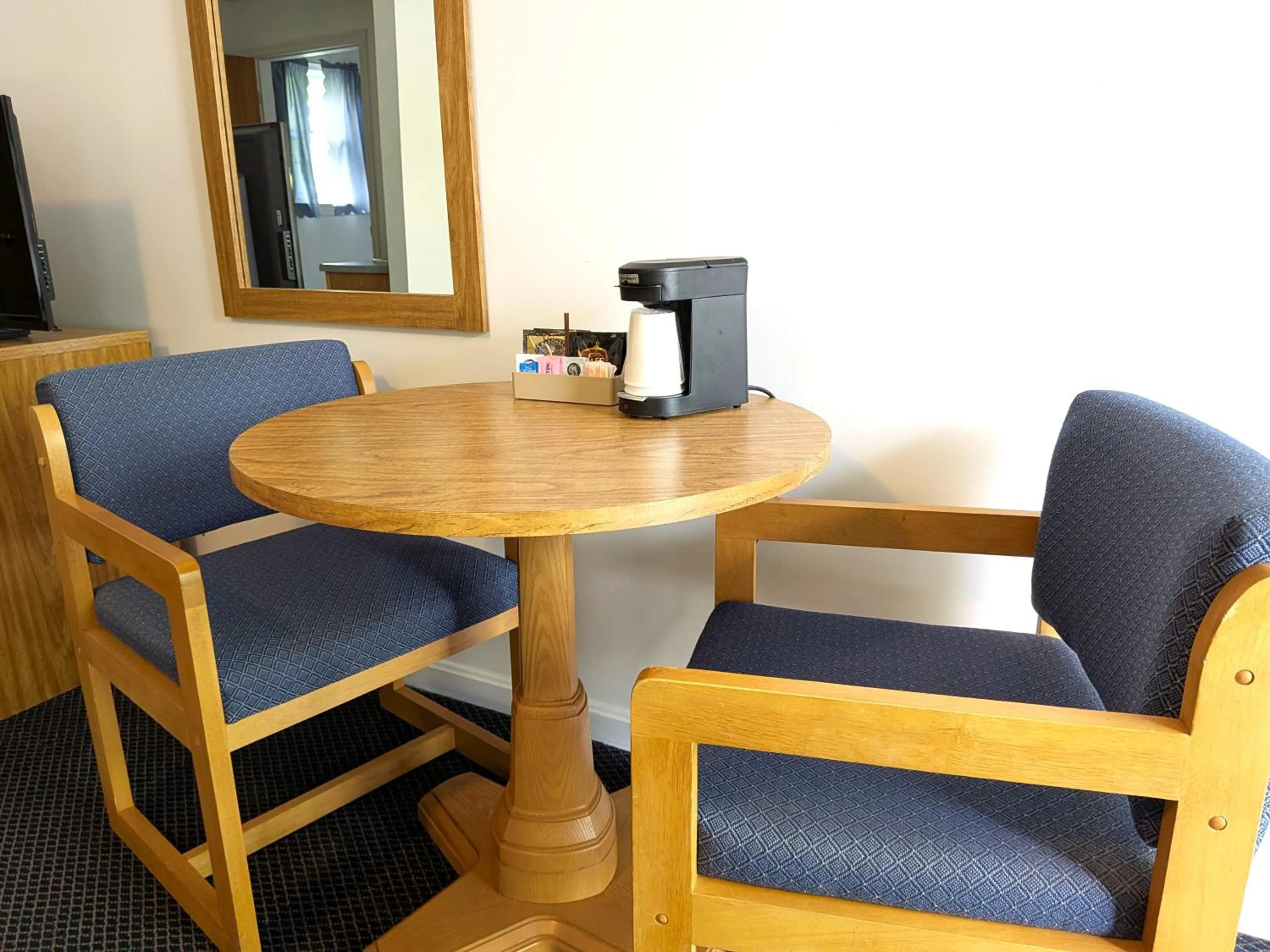 Seating area in Ocean Acres Ogunquit