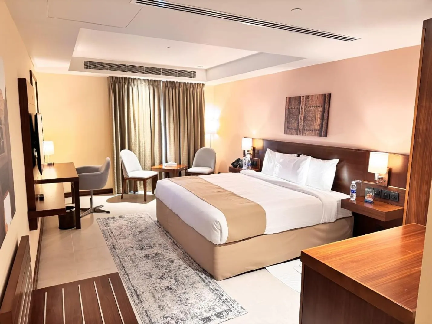 Seating area, Bed in Kyriad Hotel Salalah