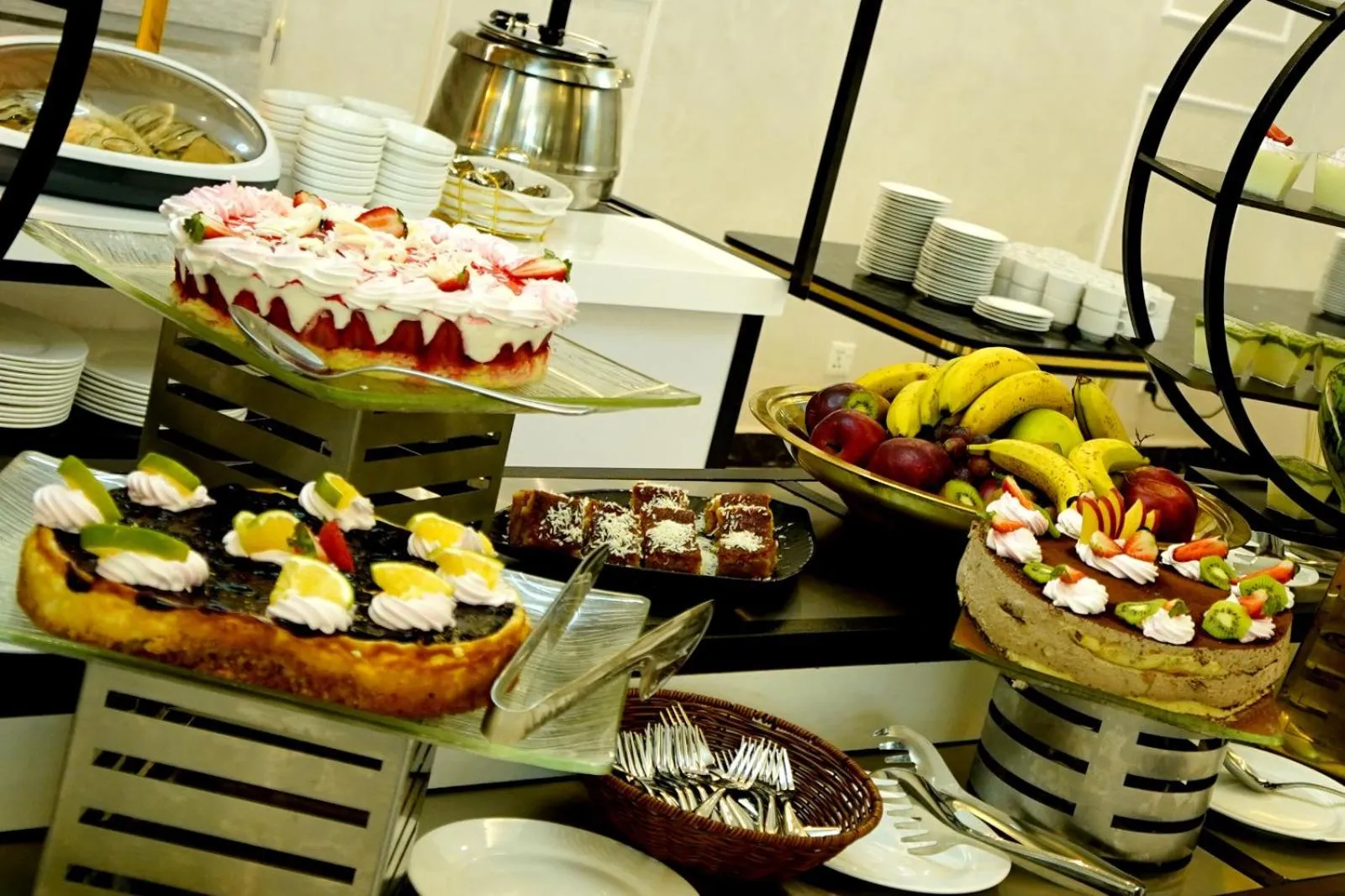 Restaurant/places to eat in Kaya Hotel Amman