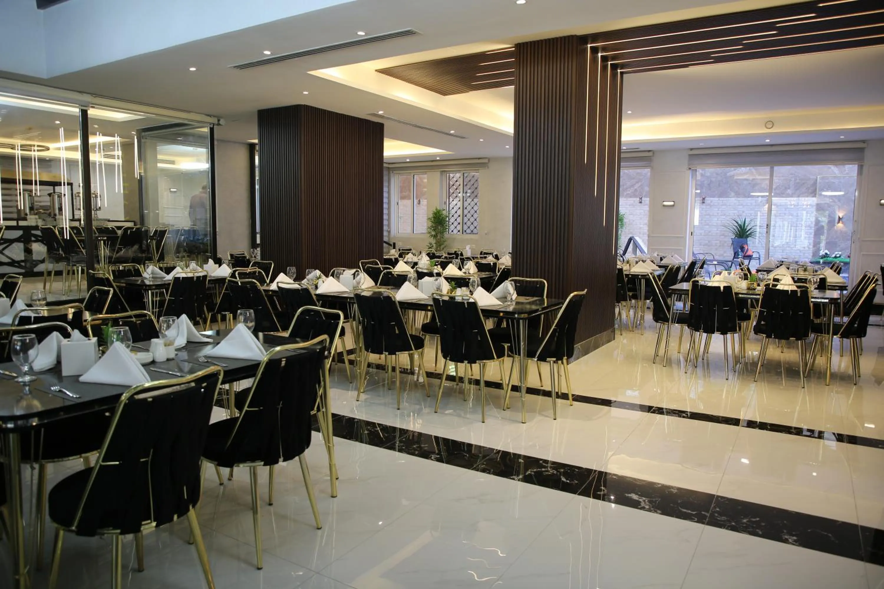 Restaurant/places to eat in Kaya Hotel Amman
