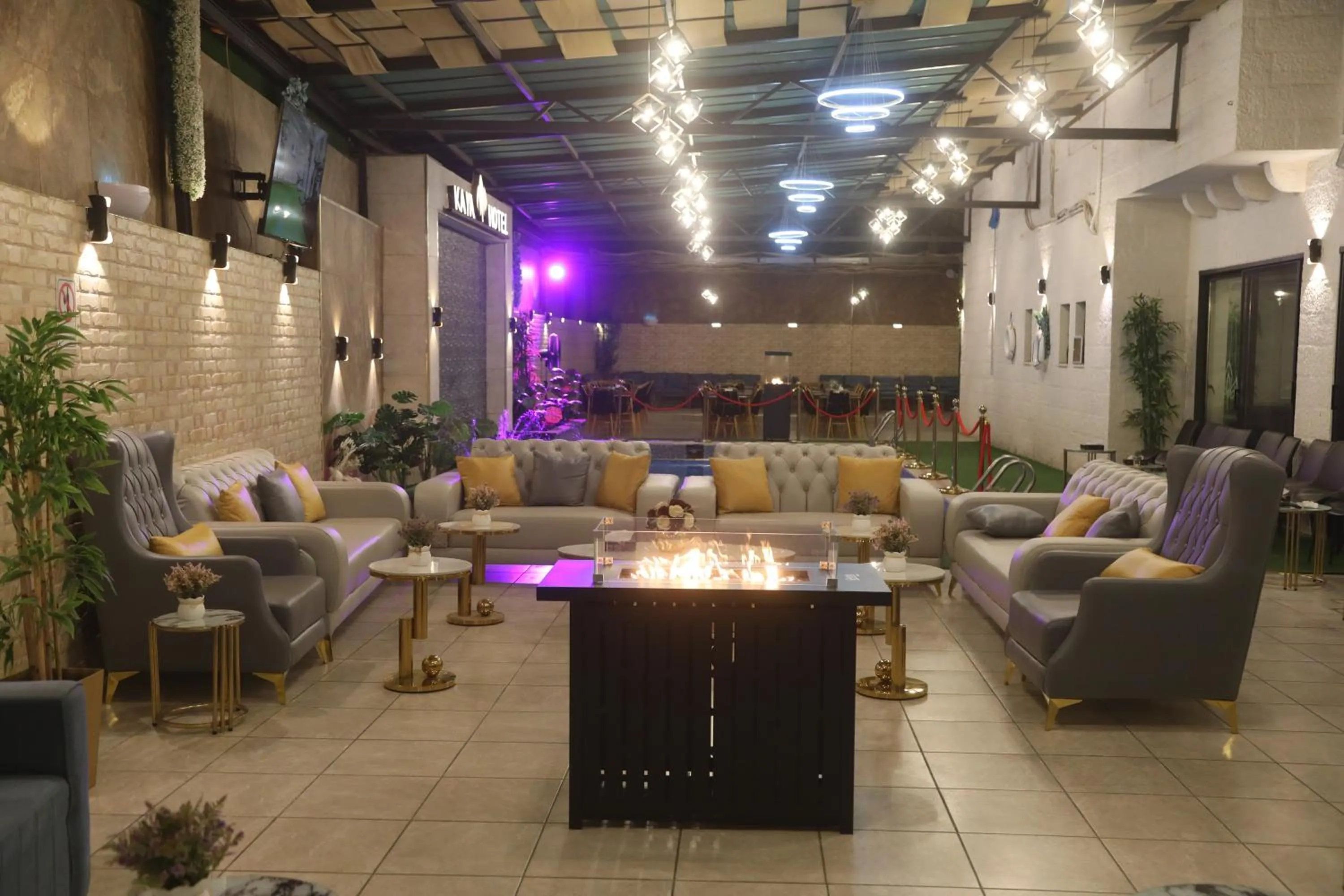 Swimming pool in Kaya Hotel Amman