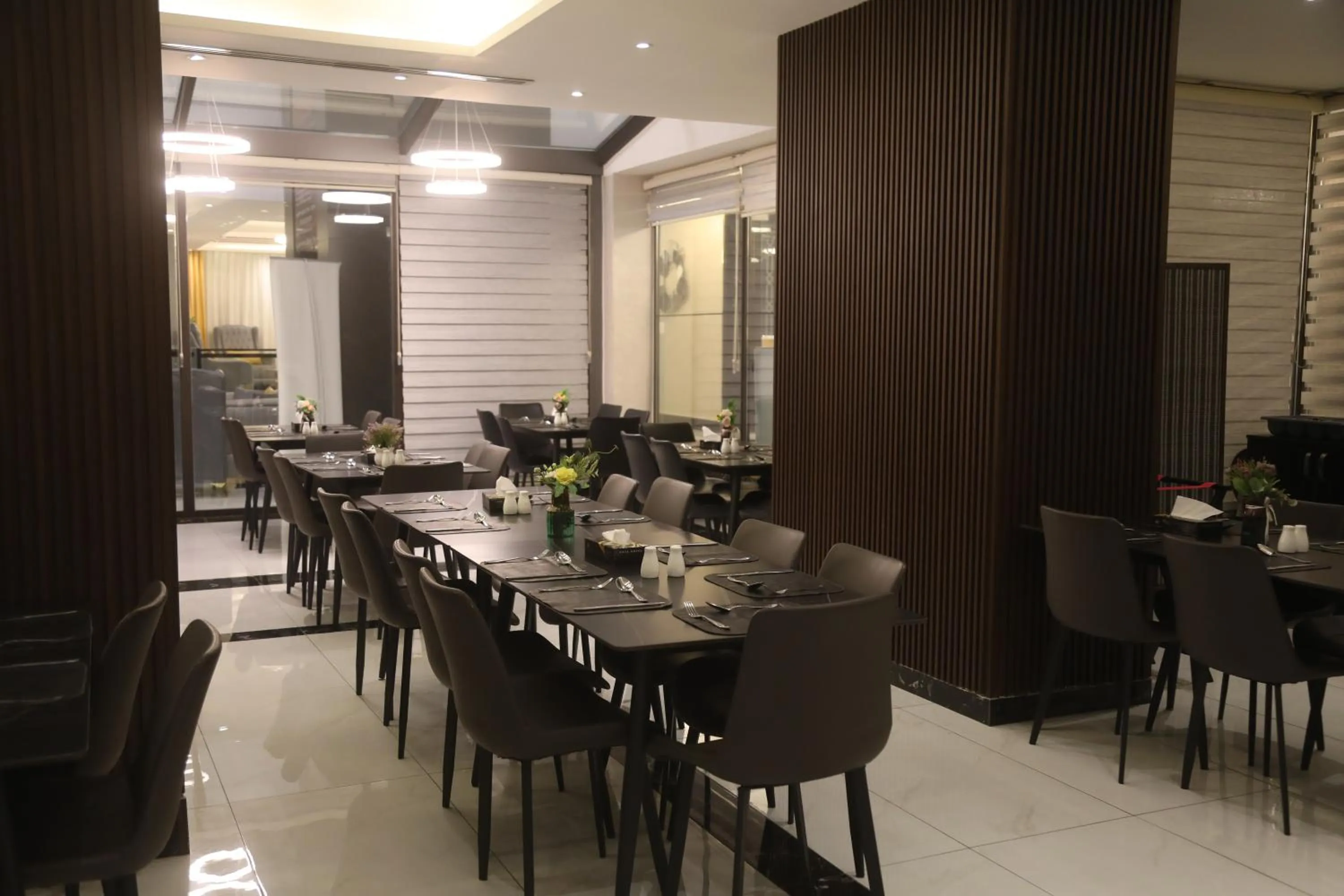 Restaurant/places to eat in Kaya Hotel Amman