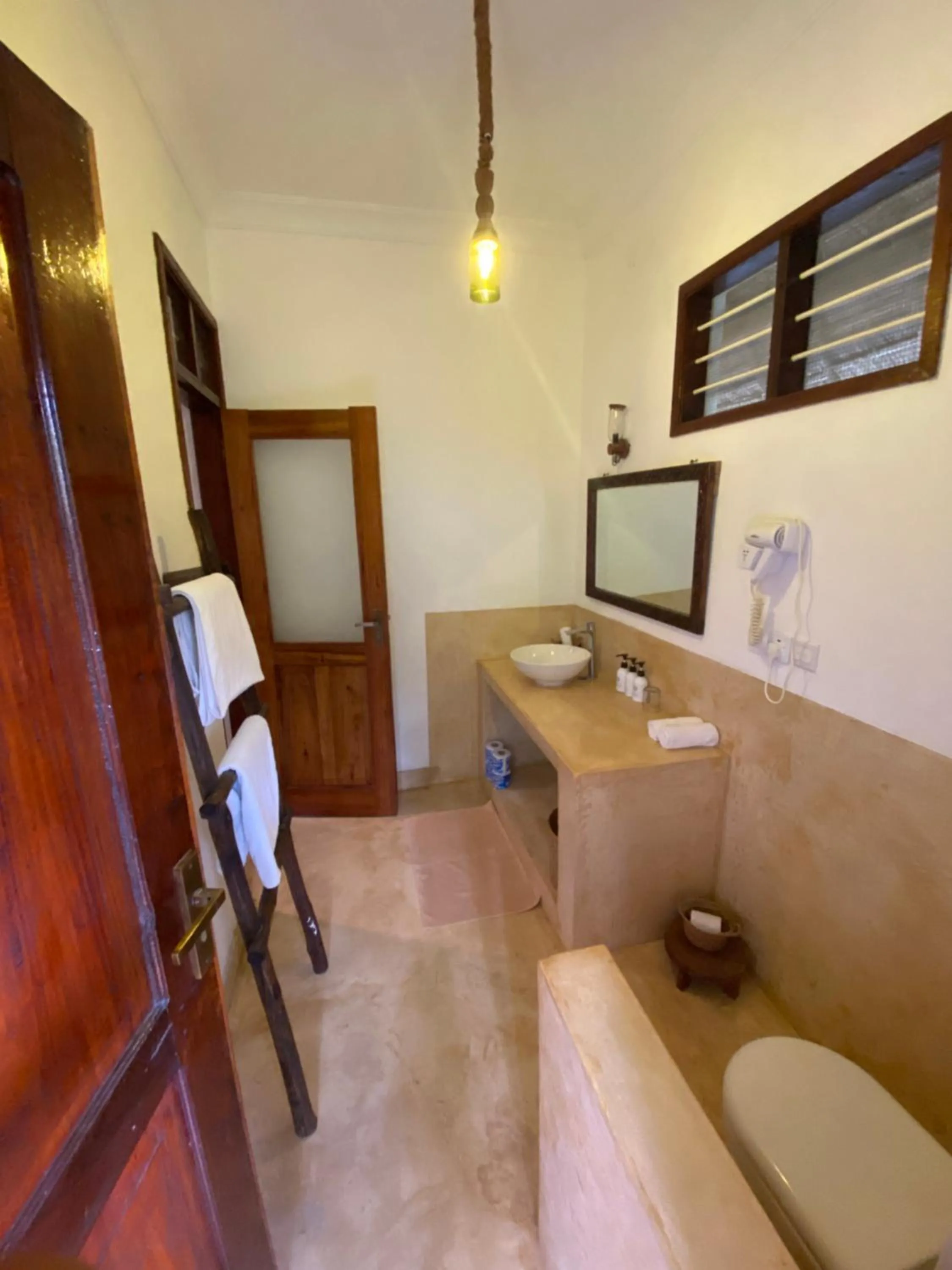 Bathroom in Mangrove Lodge