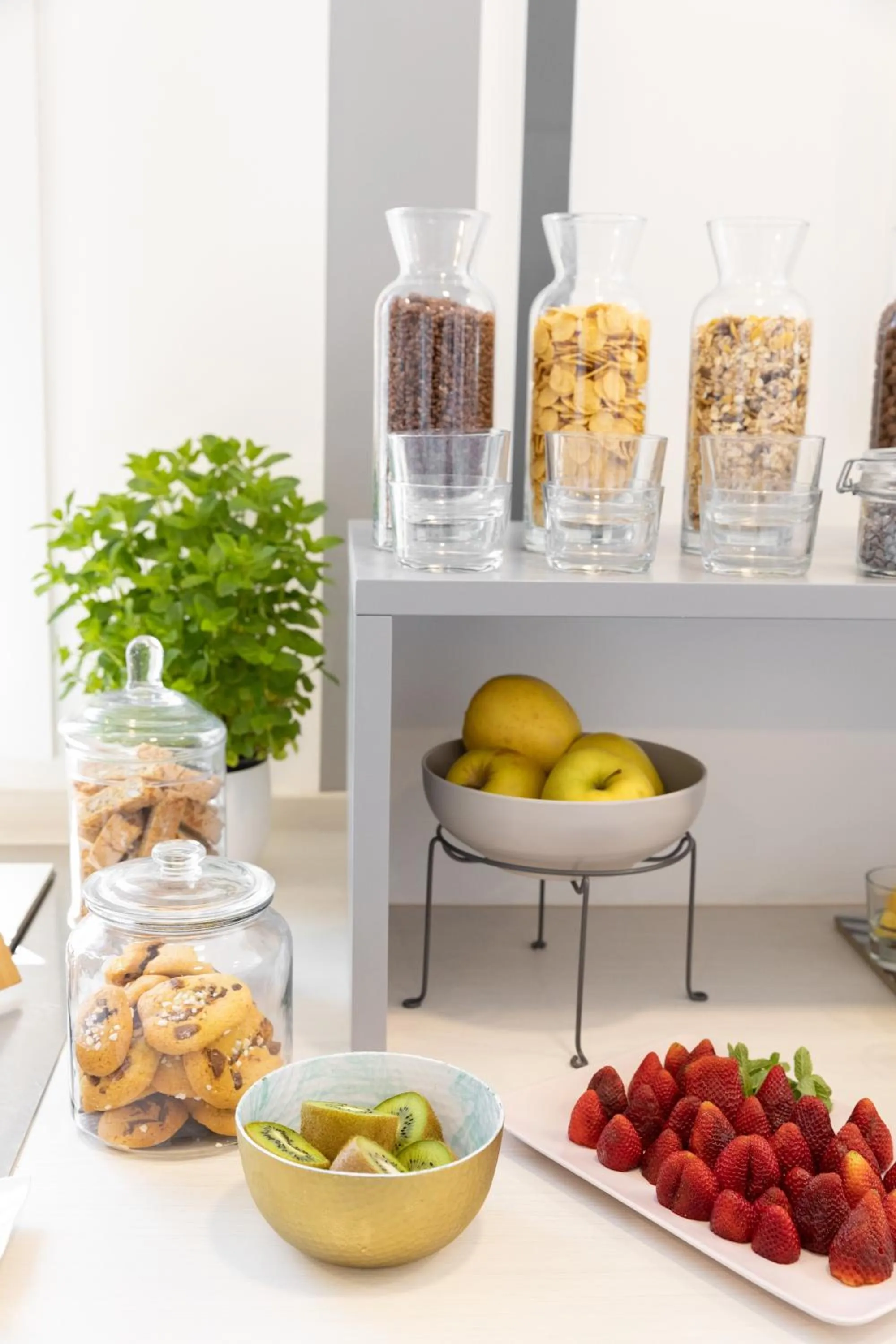 Buffet breakfast in Hotel Majorca