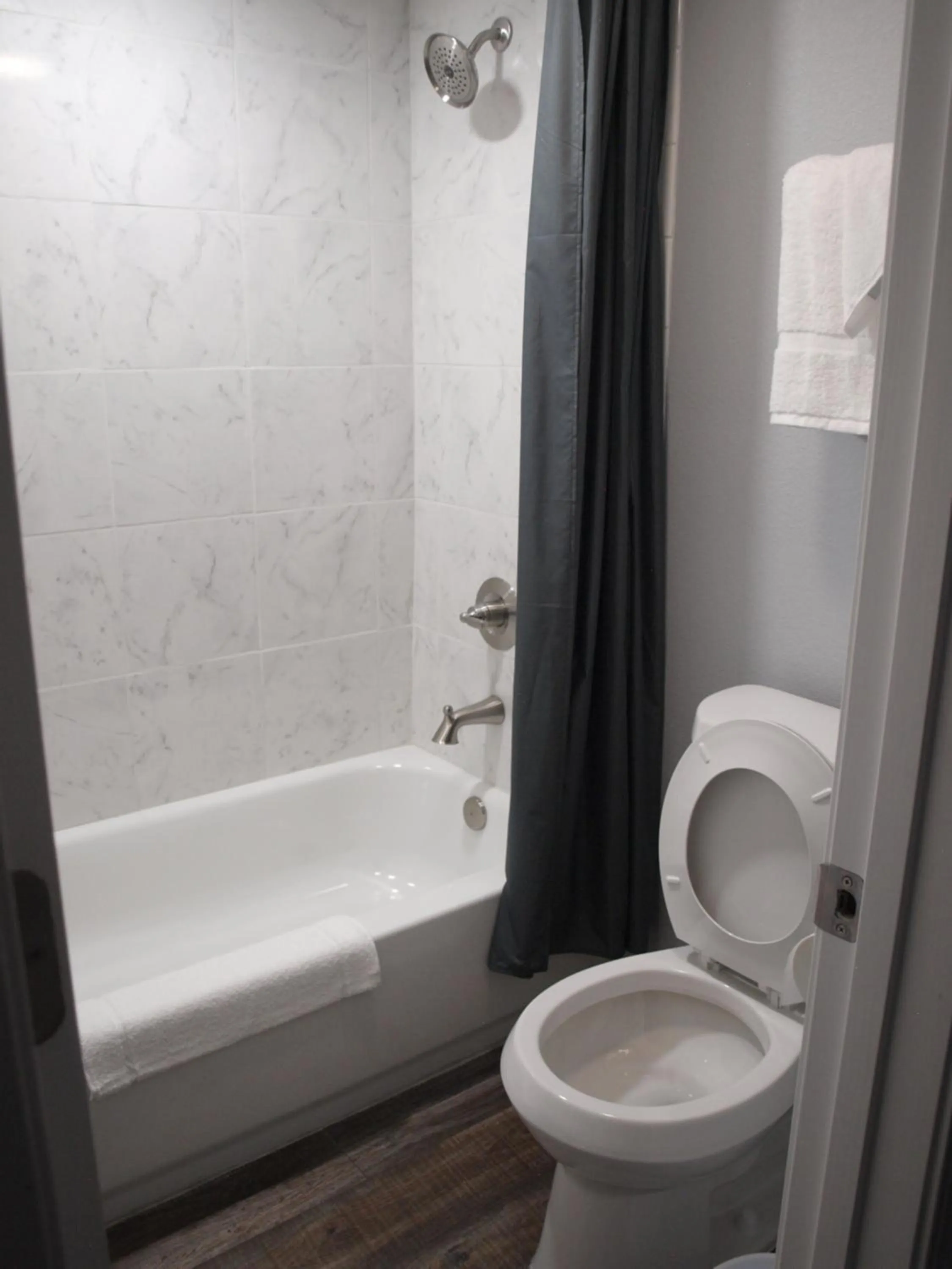 Bathroom in Heritage Place Hotel