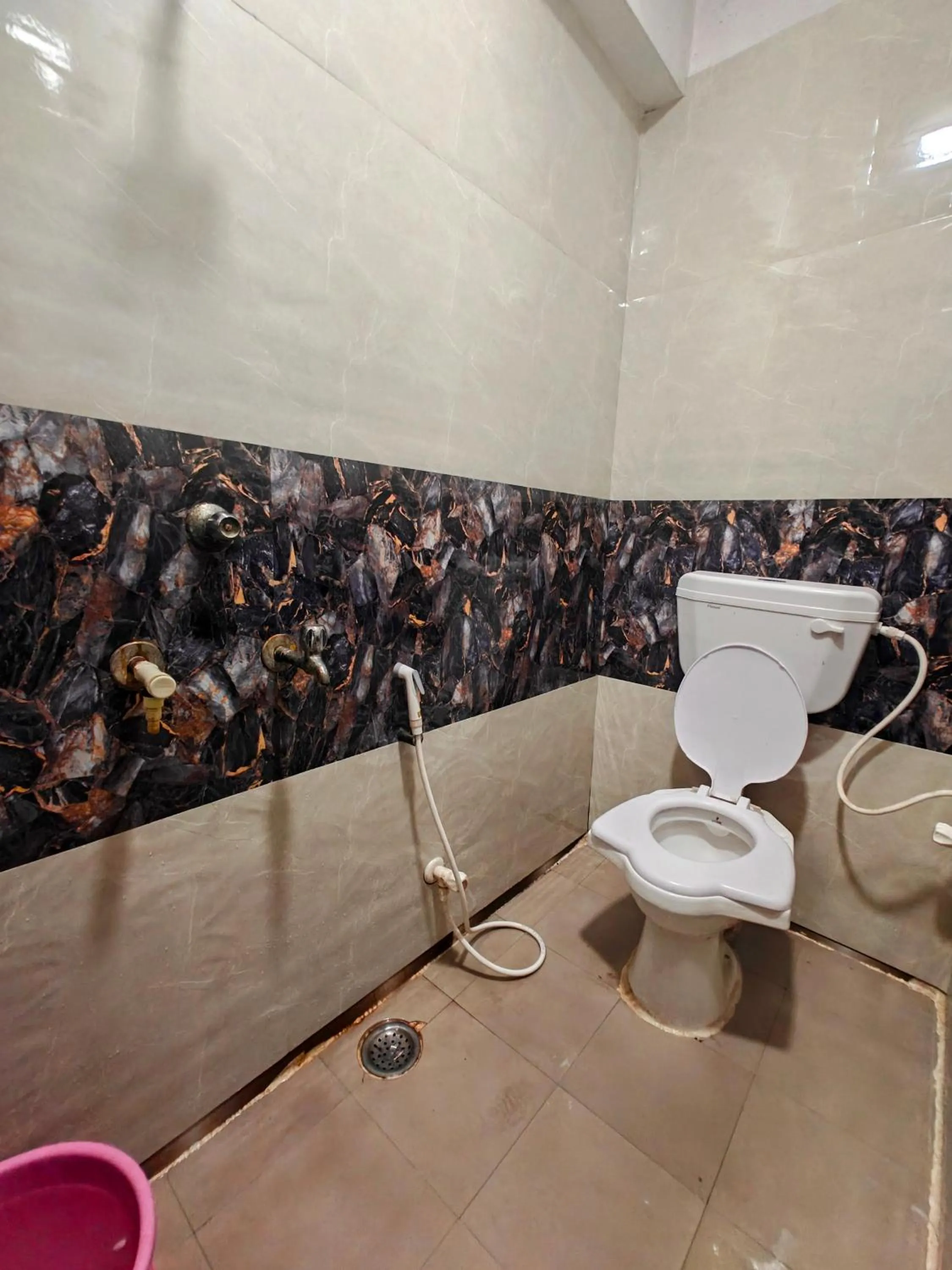 Bathroom in Hotel Shikhar Inn