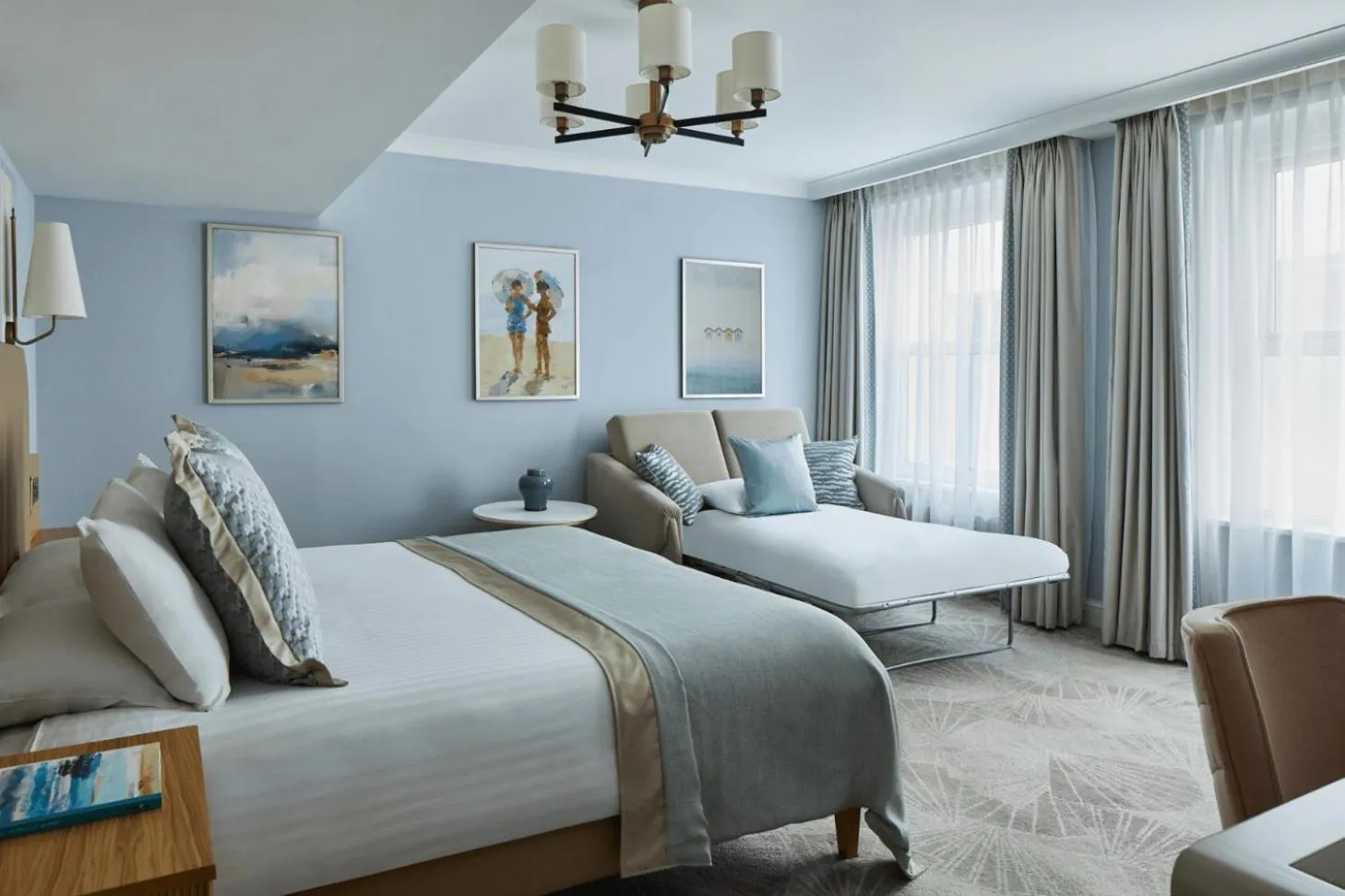 Photo of the whole room, Bed in The Grand Brighton