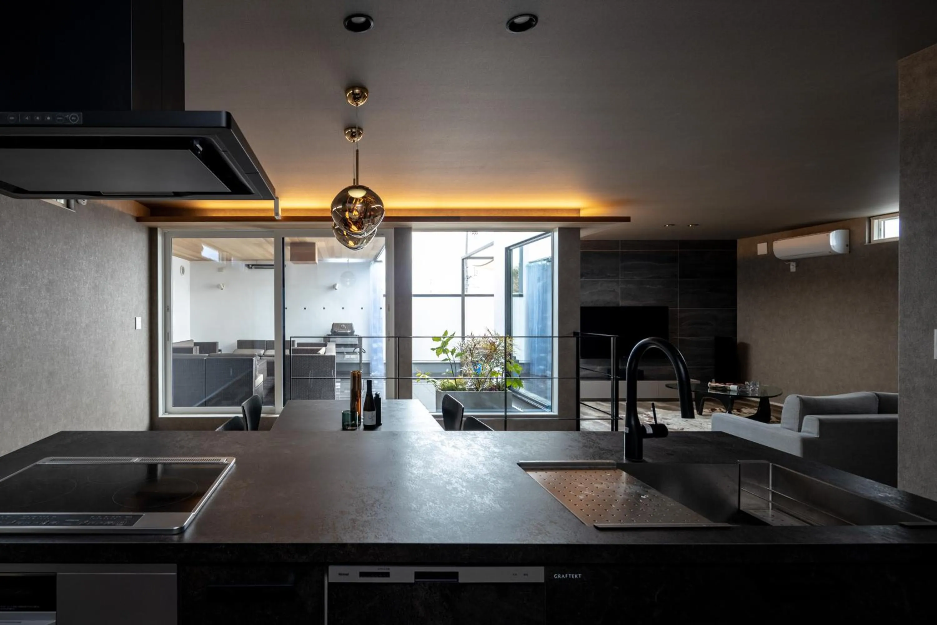 Kitchen or kitchenette in villa vacances hamanako