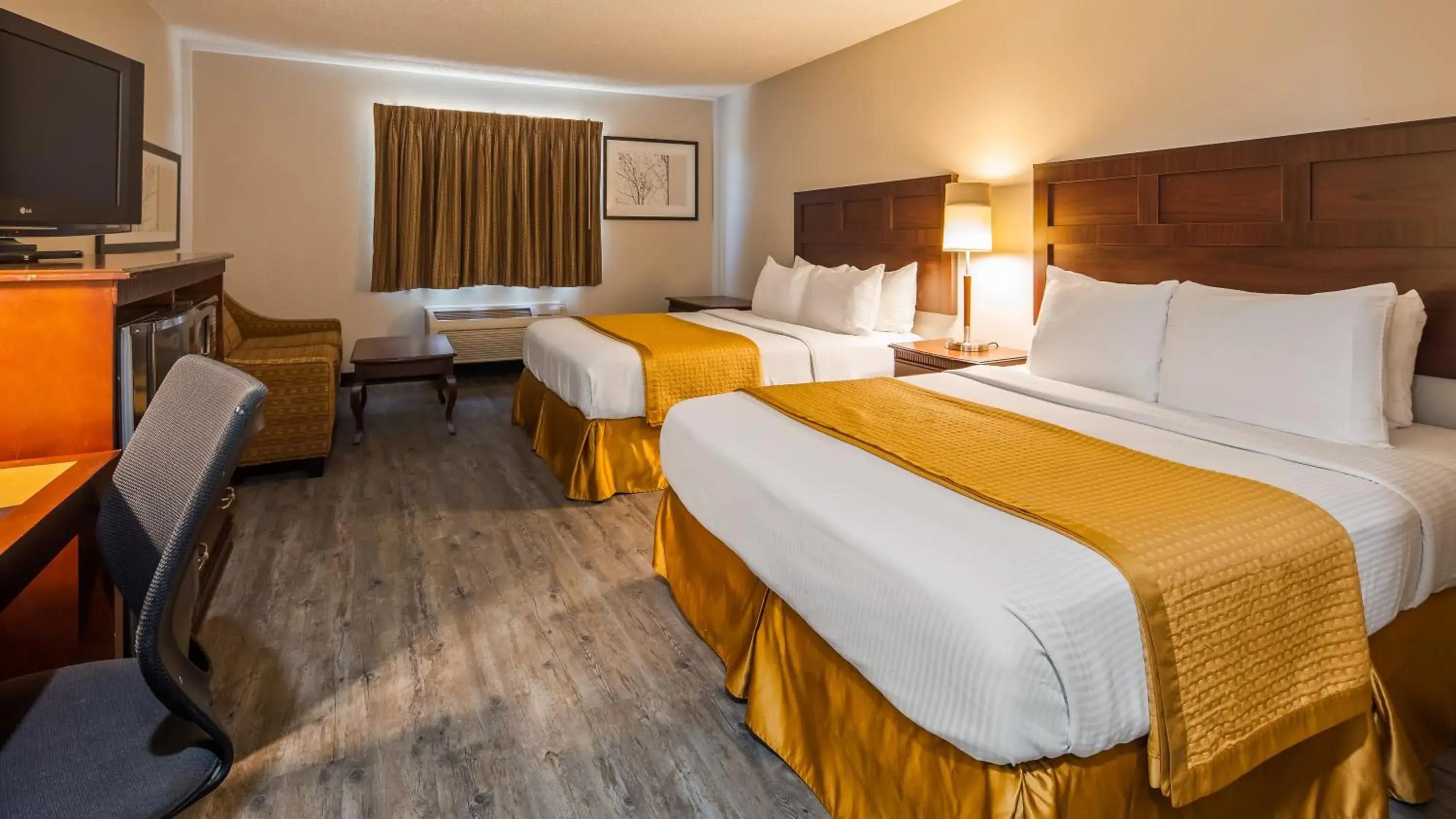 Queen Room with Two Queen Beds and Kitchenette in SureStay Hotel by Best Western Orange Queen Room with Two Queen Beds and Kitchenette in SureStay Hotel by Best Western Orange