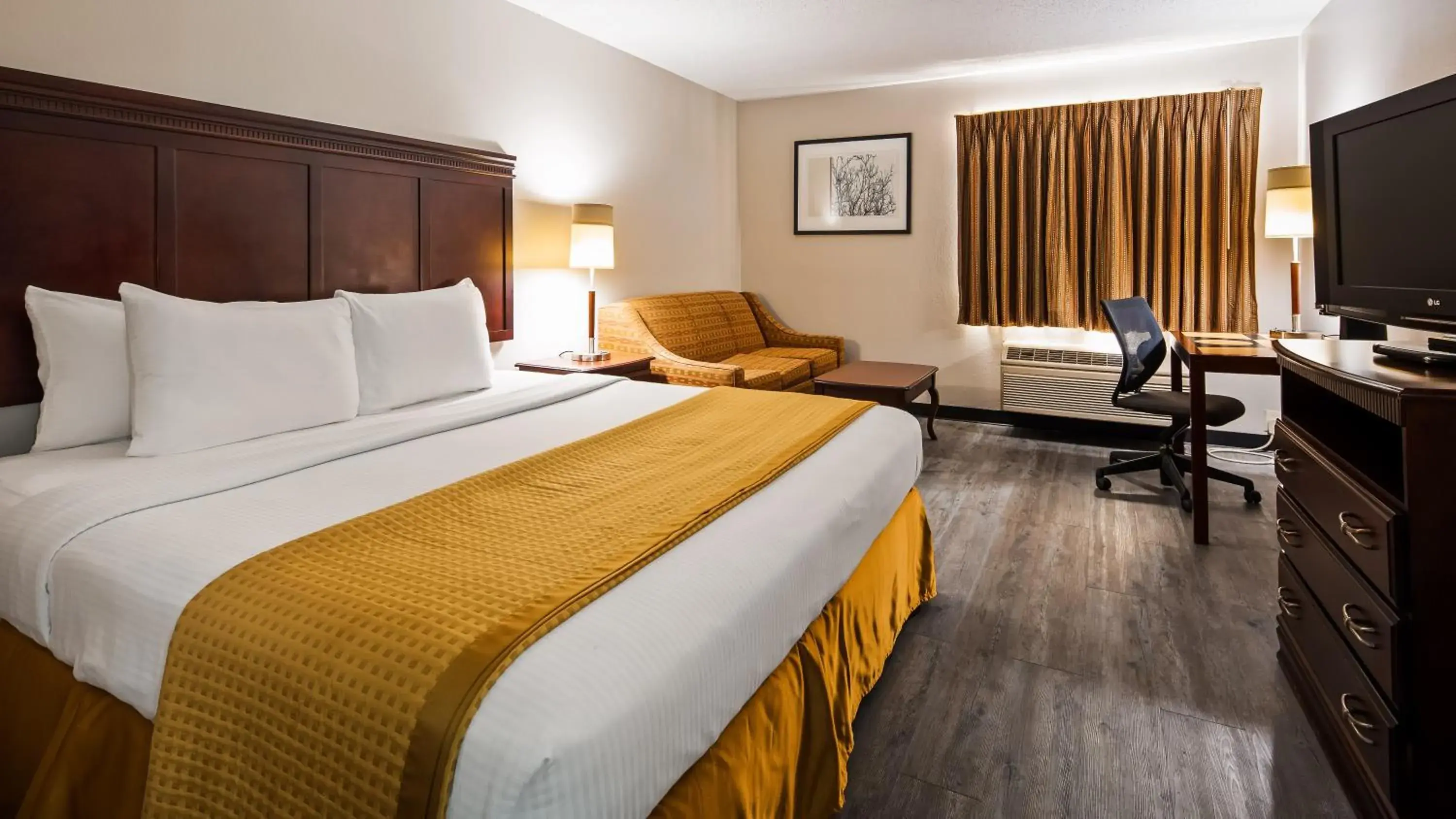 King Room - Non-Smoking in SureStay Hotel by Best Western Orange King Room - Non-Smoking in SureStay Hotel by Best Western Orange