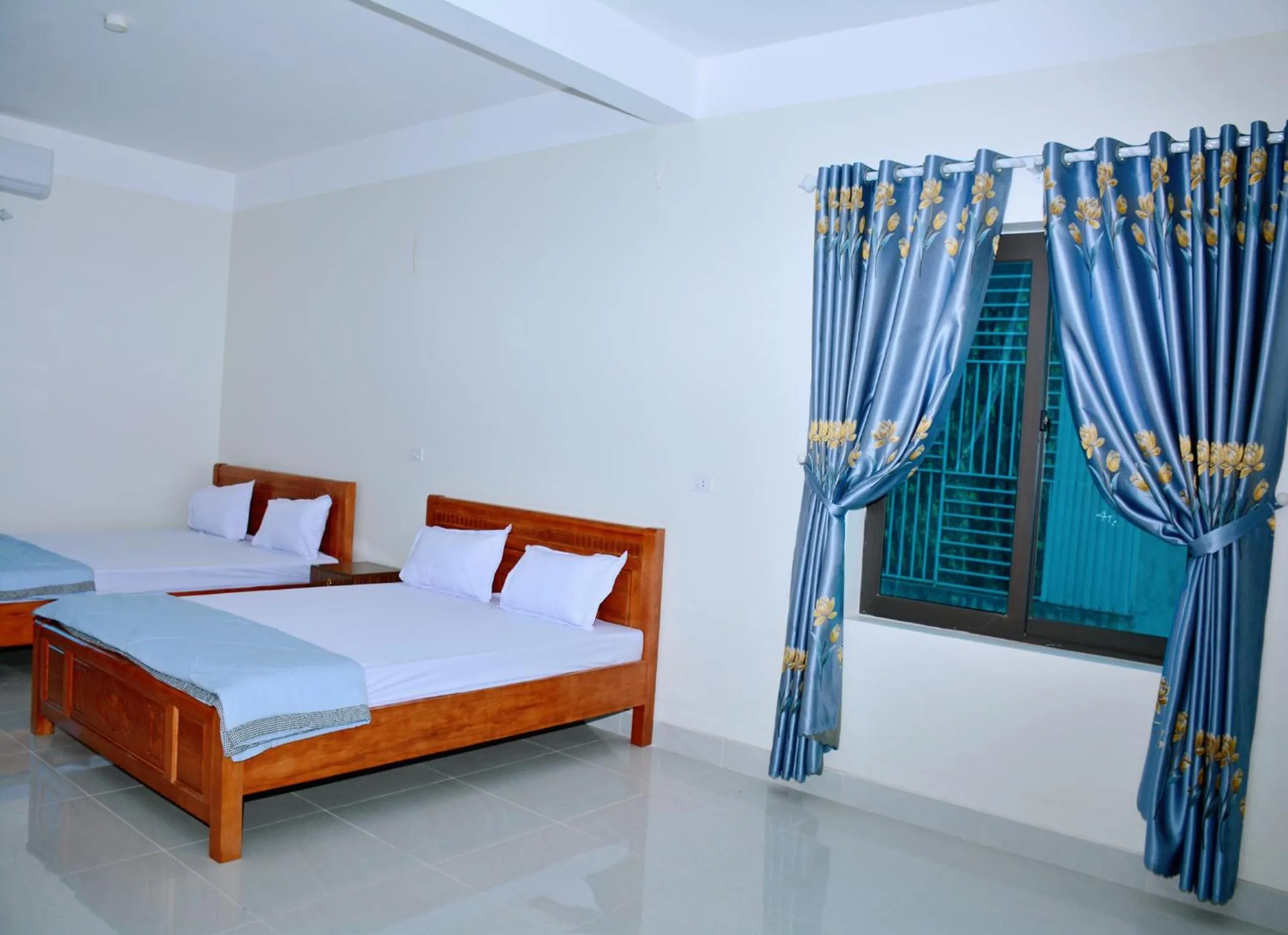 Bed in Vinh Airport Hotel