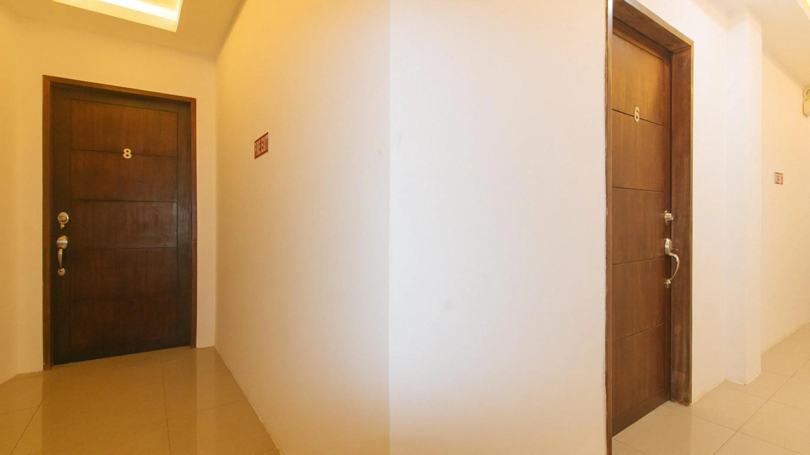 Property building in RedDoorz at Happy Stay Apartelle