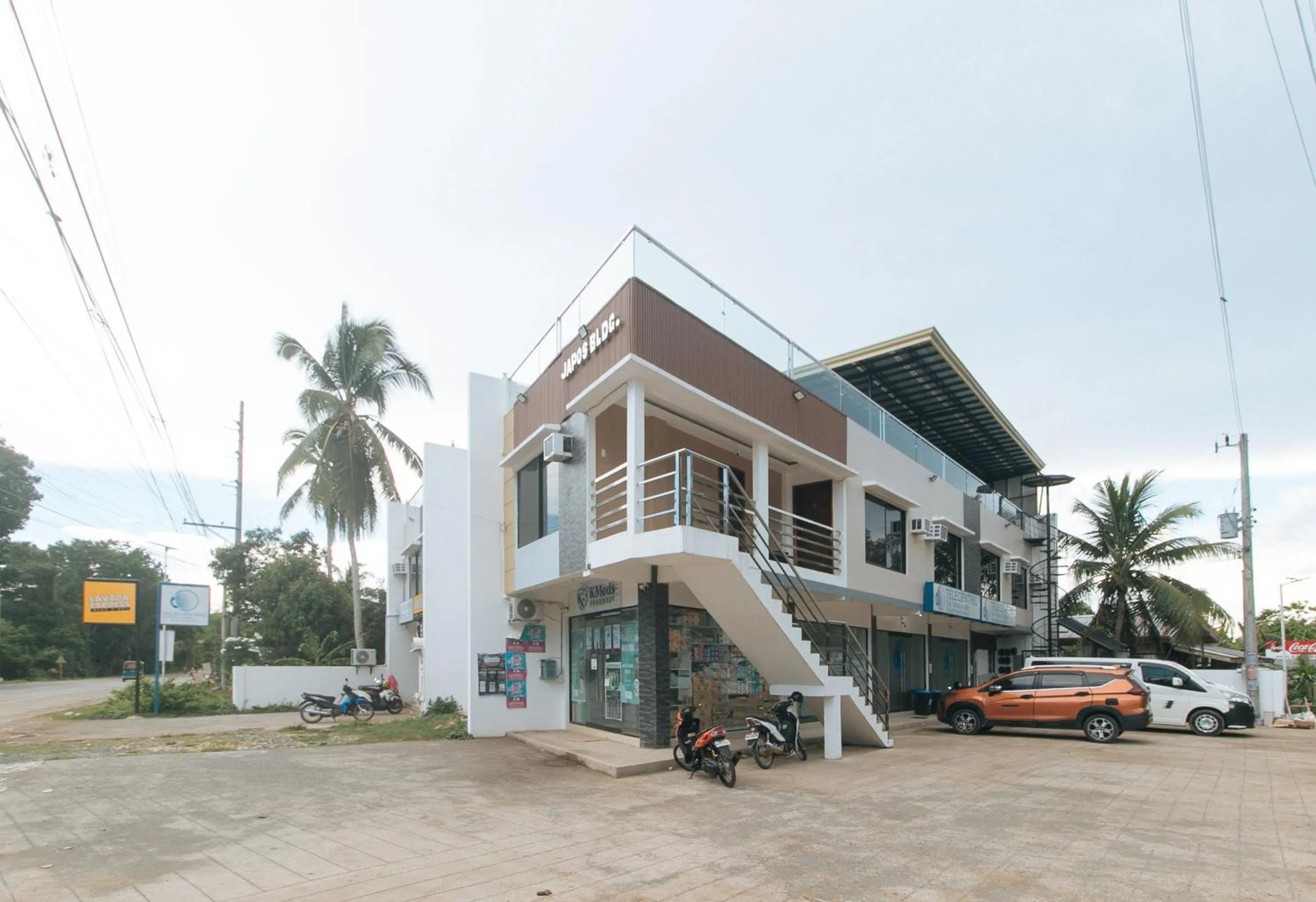 RedDoorz at Happy Stay Apartelle