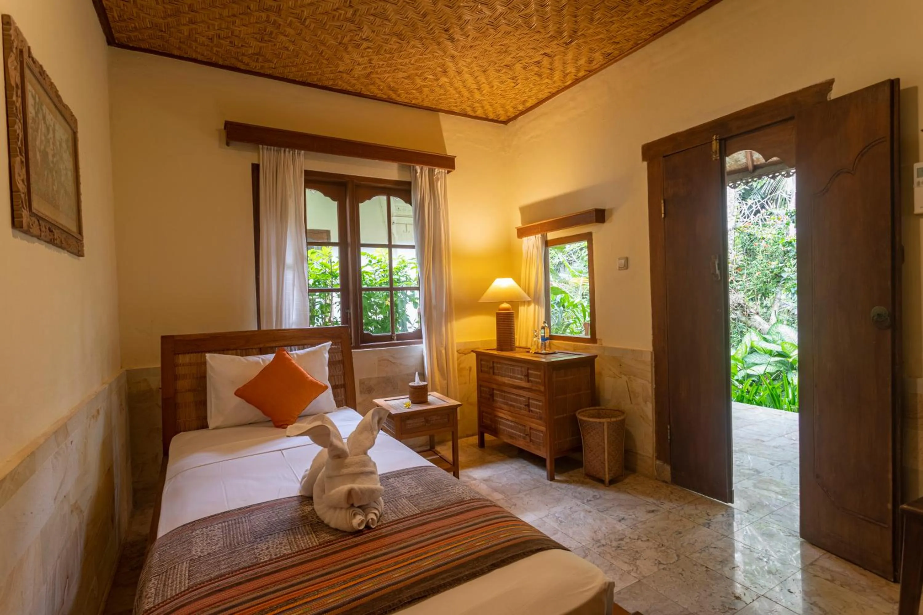 Bed in Nusa Indah Candidasa