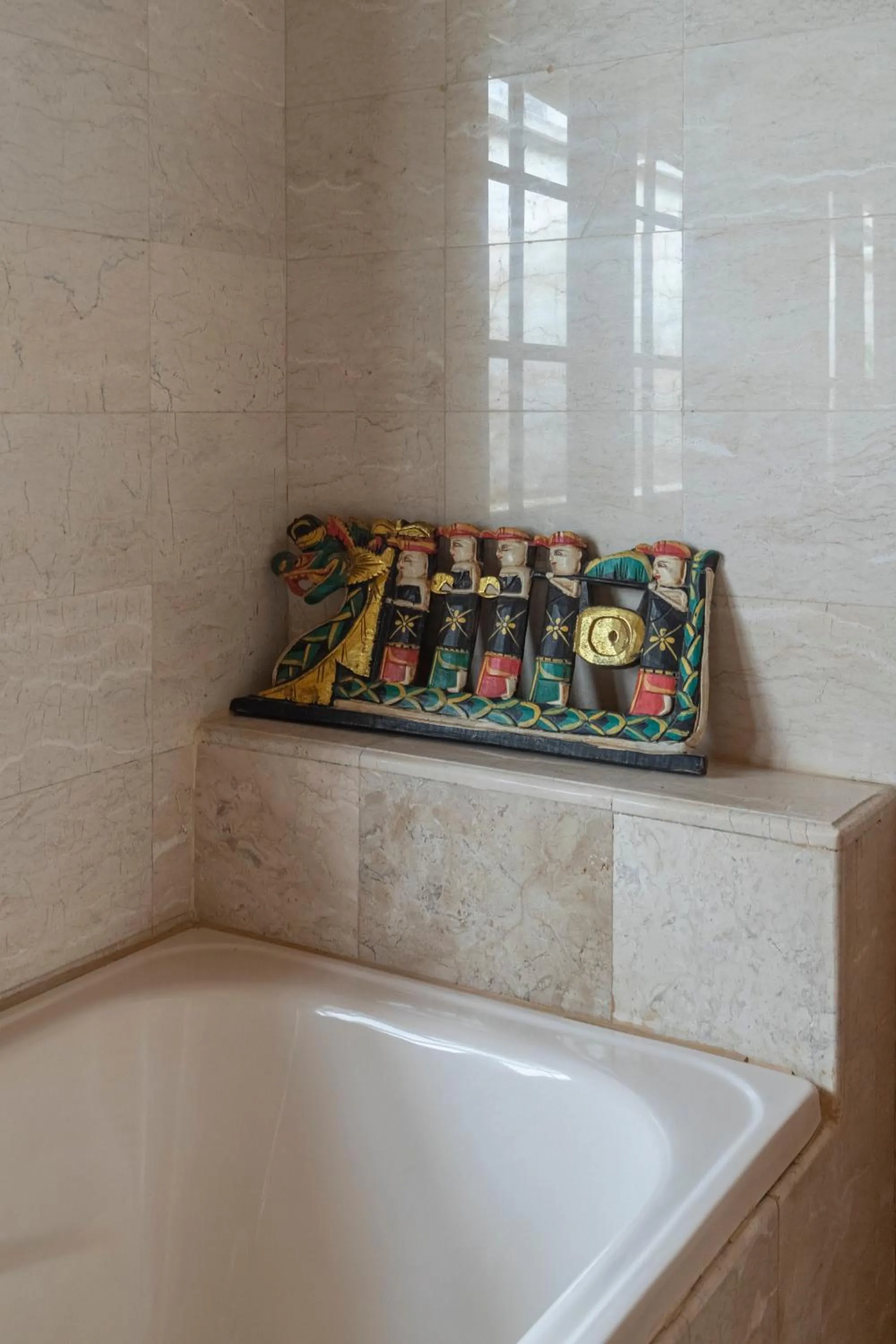 Bath in Nusa Indah Candidasa