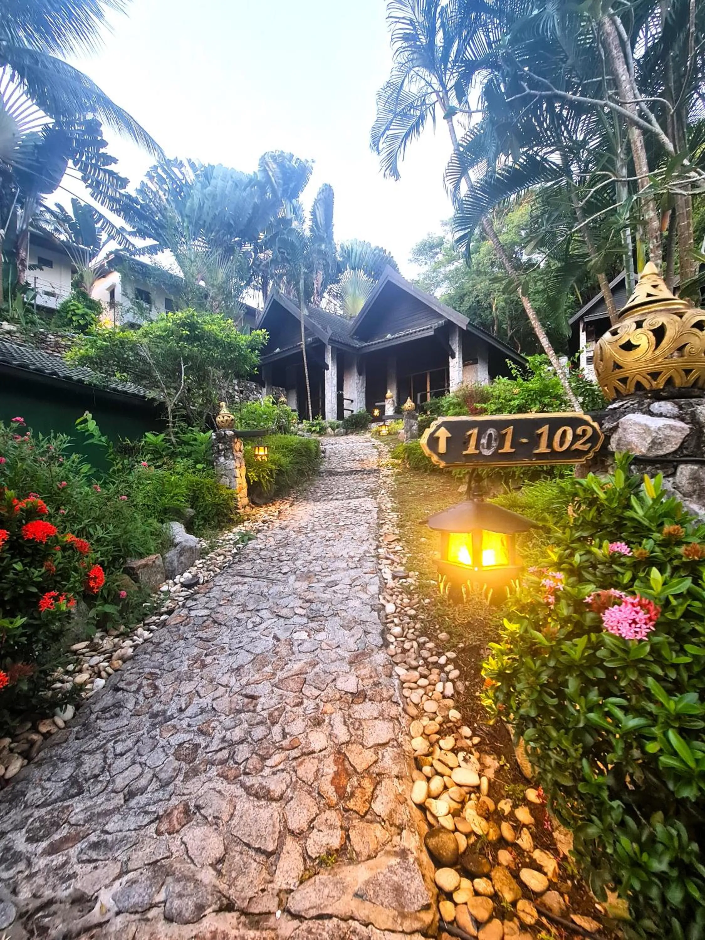 Boomerang Village Resort Kata