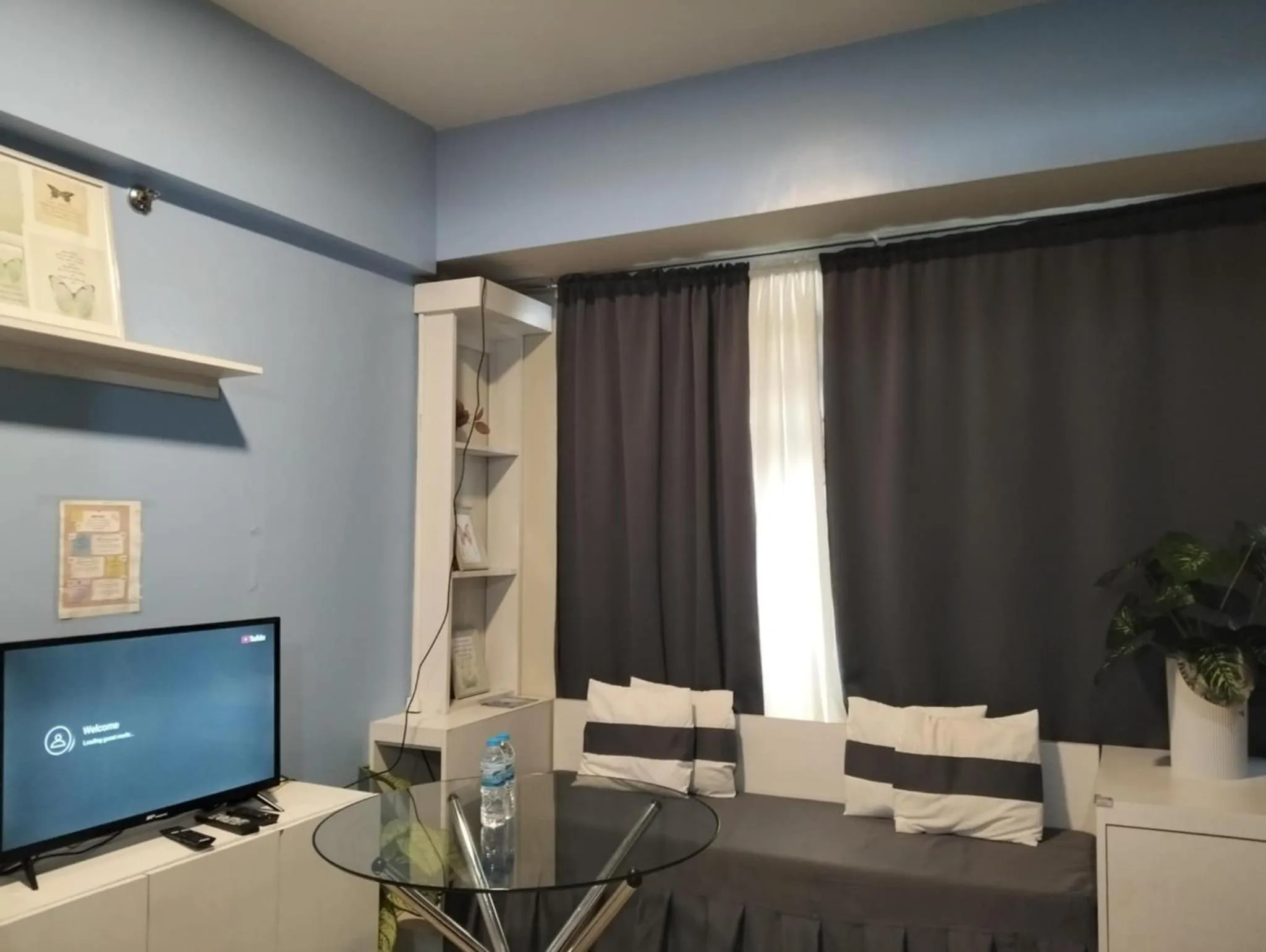 Henry's Newport Condotel