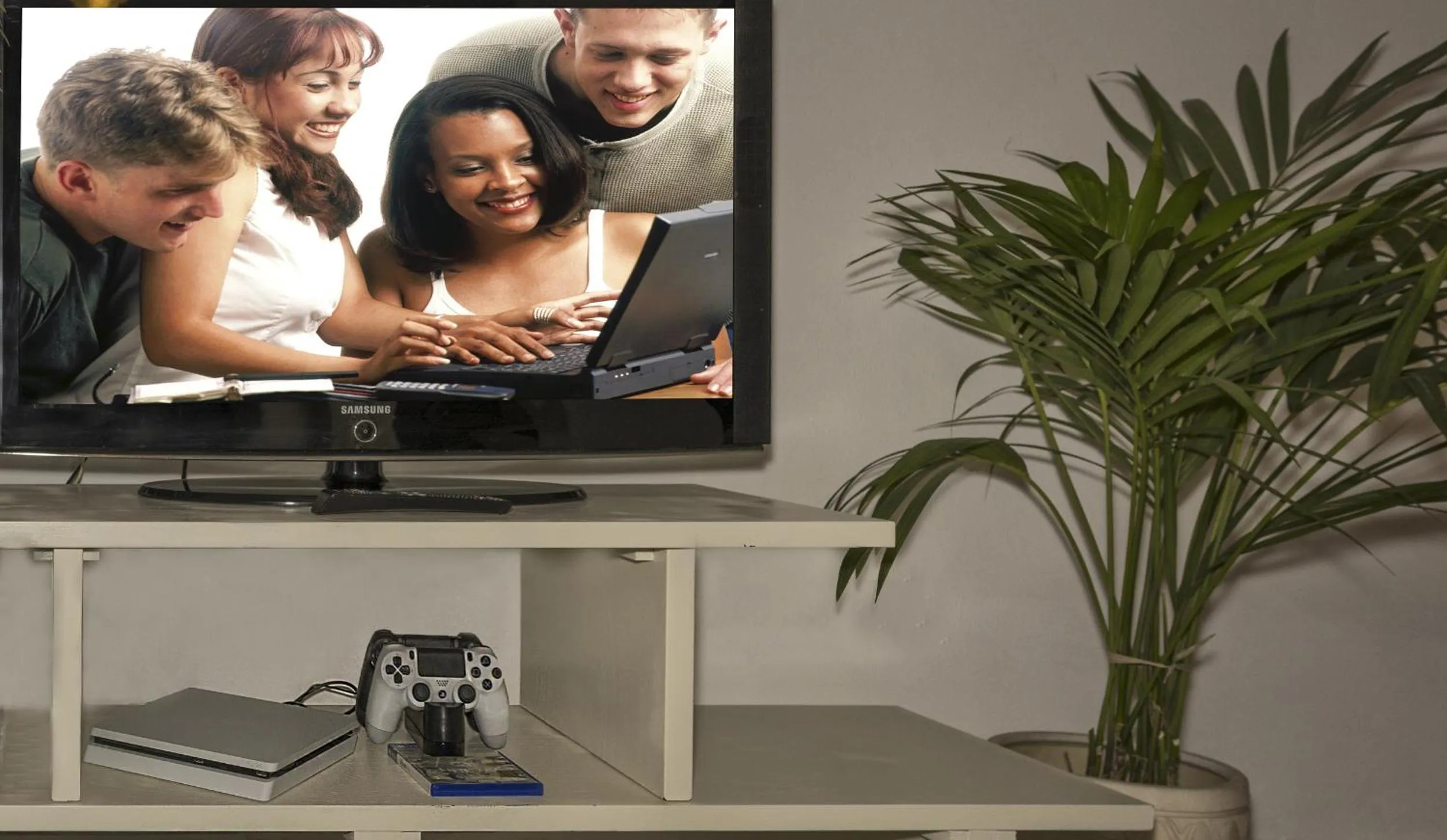 Communal lounge/ TV room in Hotel Lido Inn