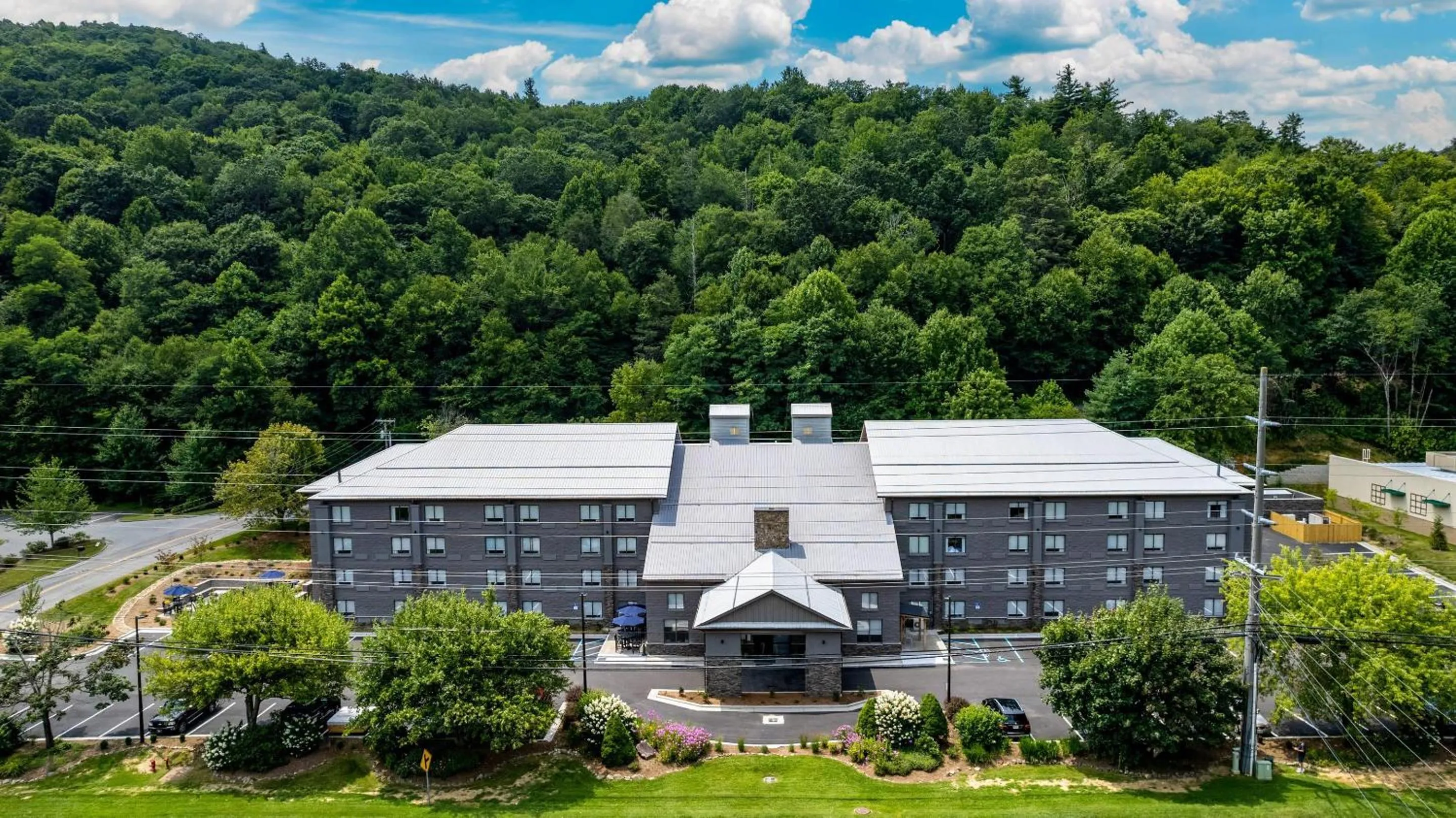 Property building in Graystone Lodge, an Ascend Collection Hotel