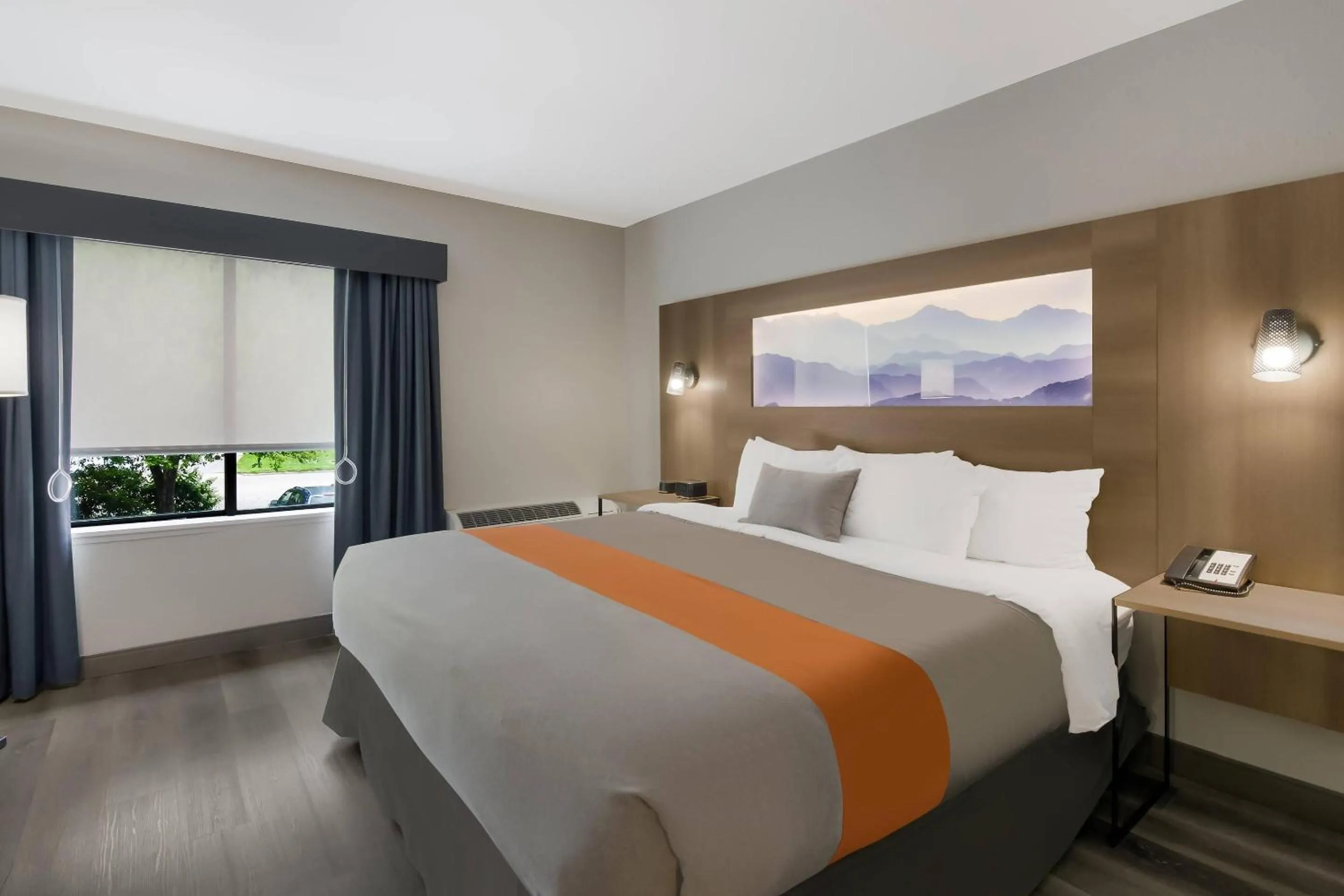 Bedroom, Bed in Graystone Lodge, an Ascend Collection Hotel